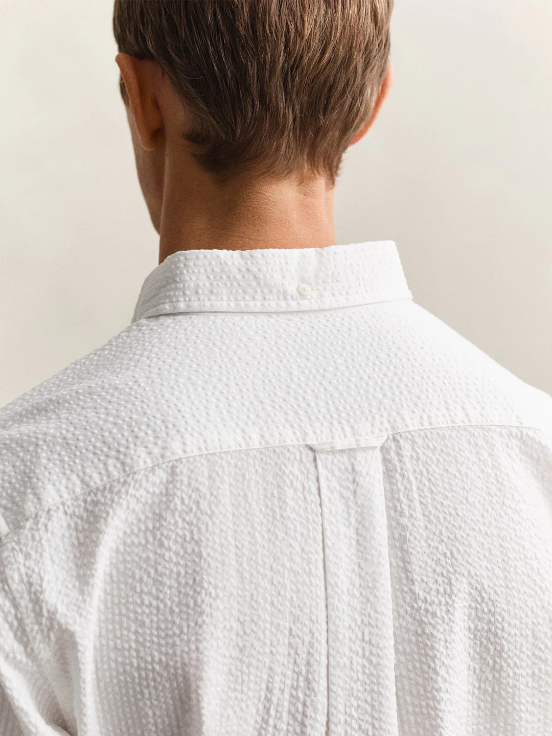 Gant Men White Solid Regular Fit Pure Cotton Shirt - Image 3
