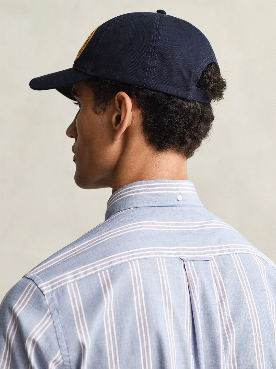Gant Men Blue Striped Regular Fit Poplin Shirt - Image 2