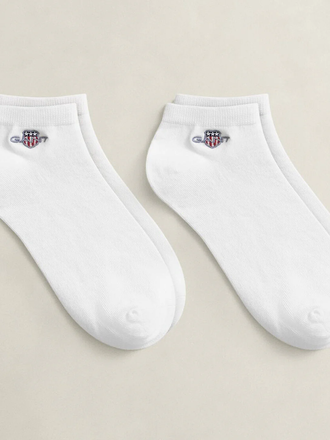 Gant Men White Solid Ankle Length Socks Pack of 2 - Image 2