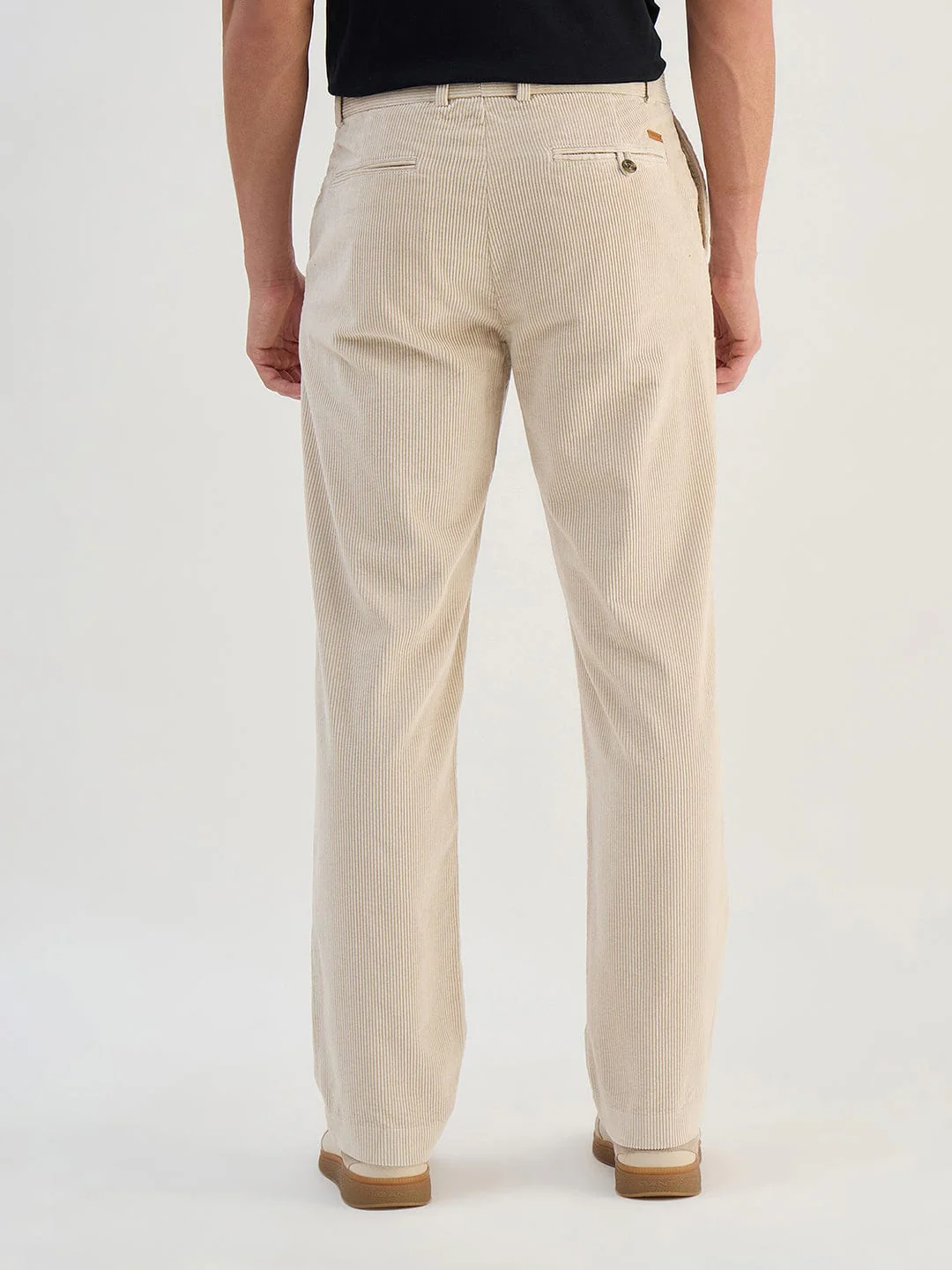 Gant Men Beige Solid Pure Cotton Straight Trouser - Image 3