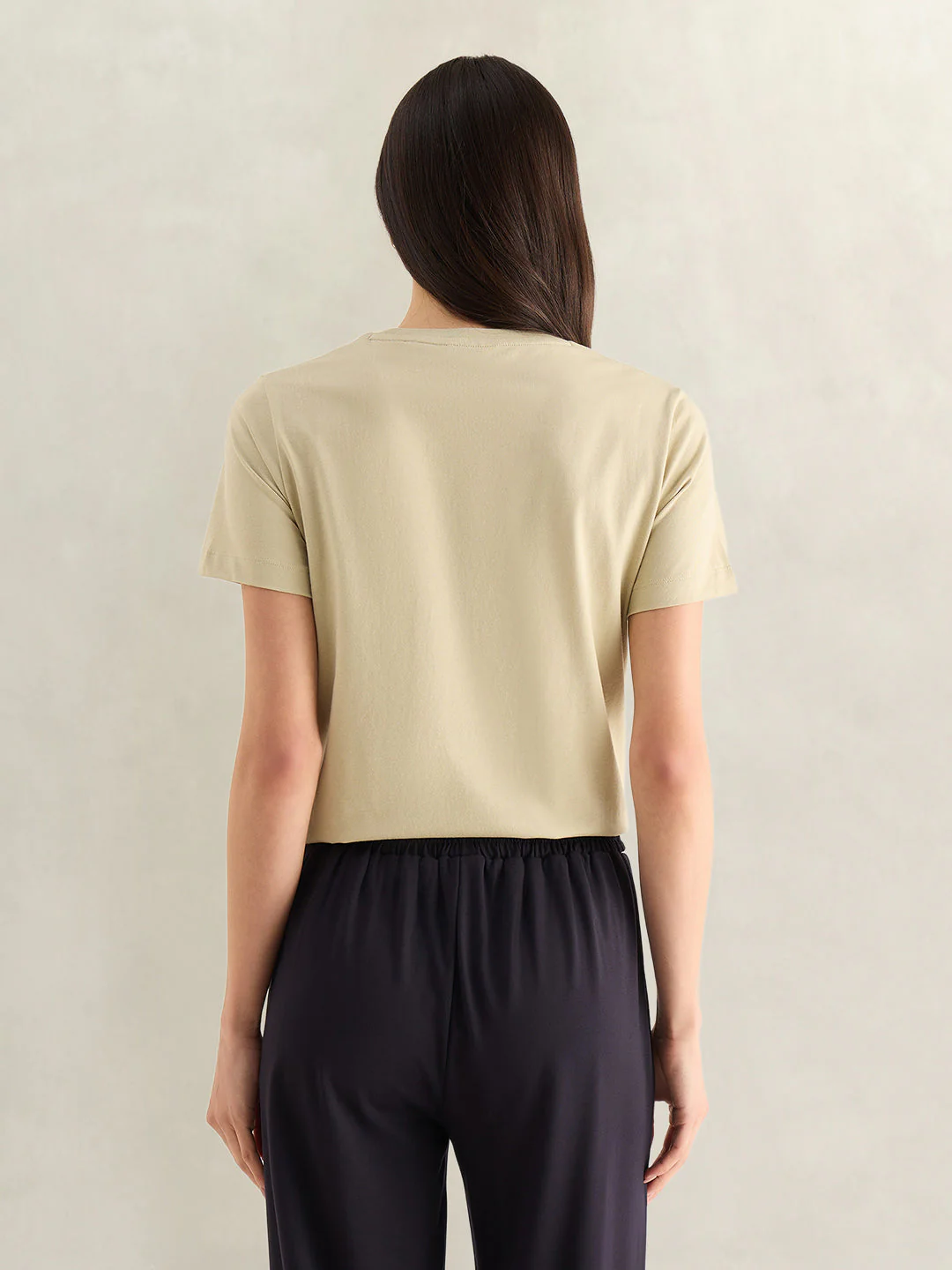 Gant Women Beige Graphic Print Regular Fit T-Shirt - Image 2