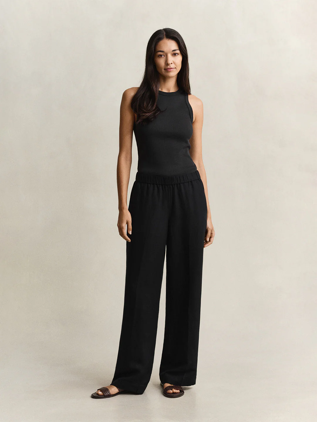 Gant Women Black Solid Relaxed Fit Linen Trouser - Image 4