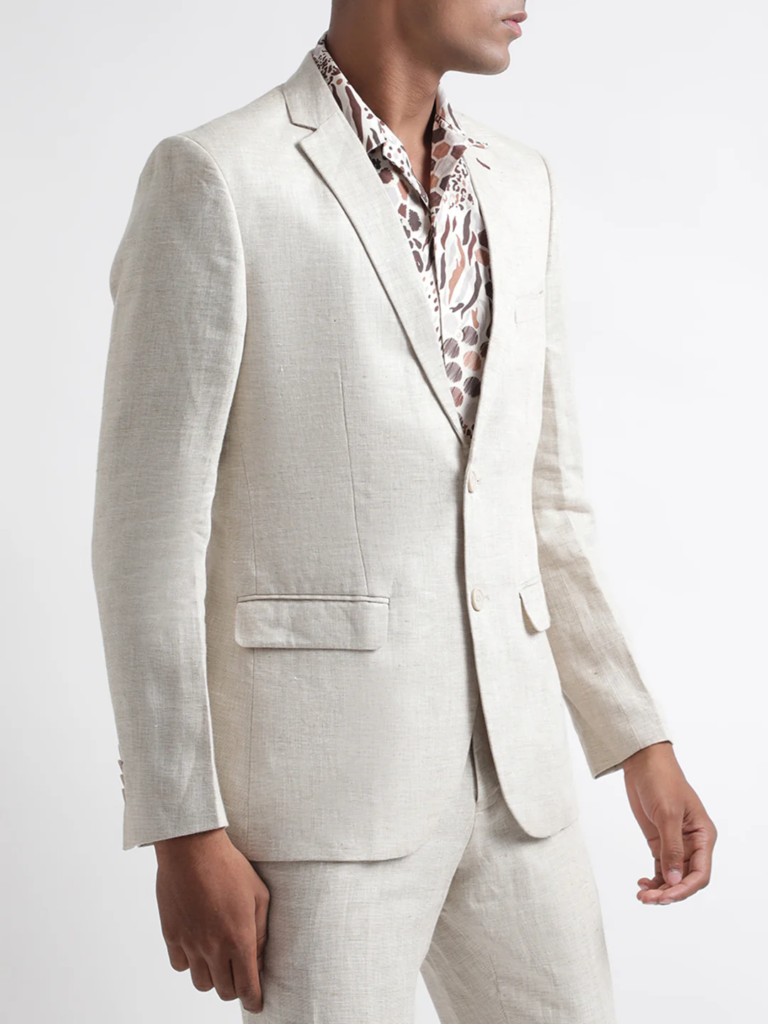 Iconic Men Beige Solid Notch Collar Blazer - Image 2