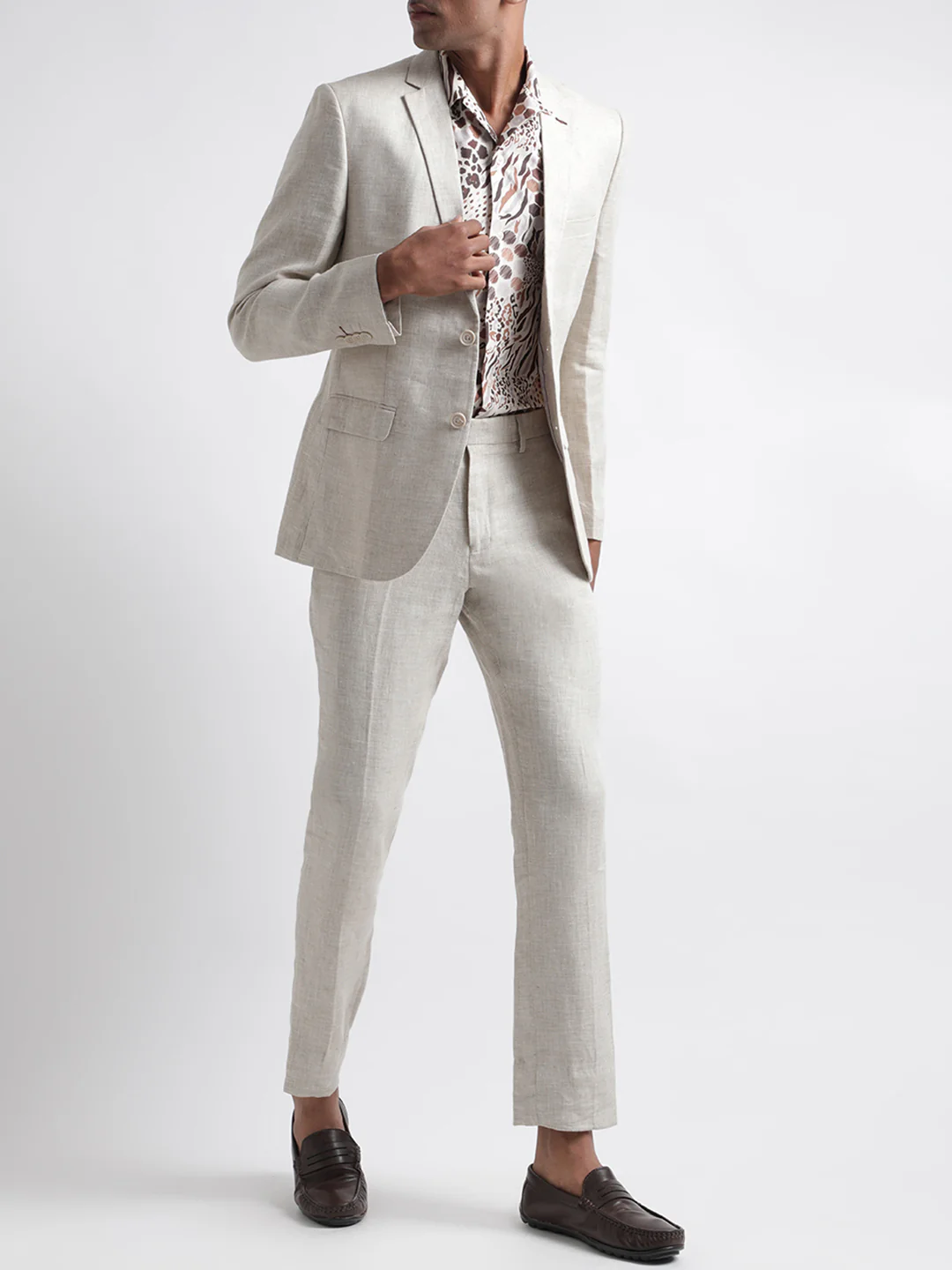 Iconic Men Beige Solid Notch Collar Blazer - Image 5