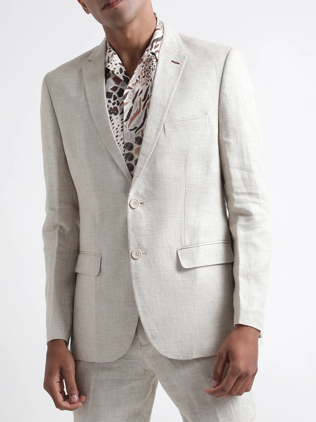 Iconic Men Beige Solid Notch Collar Blazer - Image 6