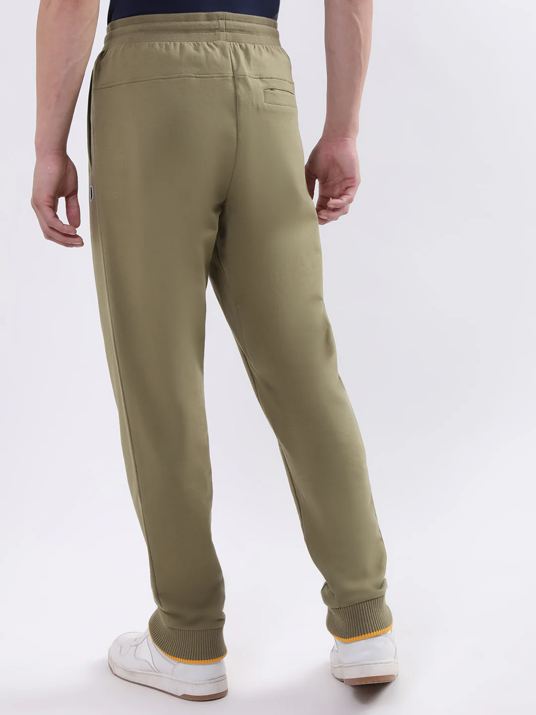 Iconic Men Olive Solid Regular Fit Sweatpant - Image 4