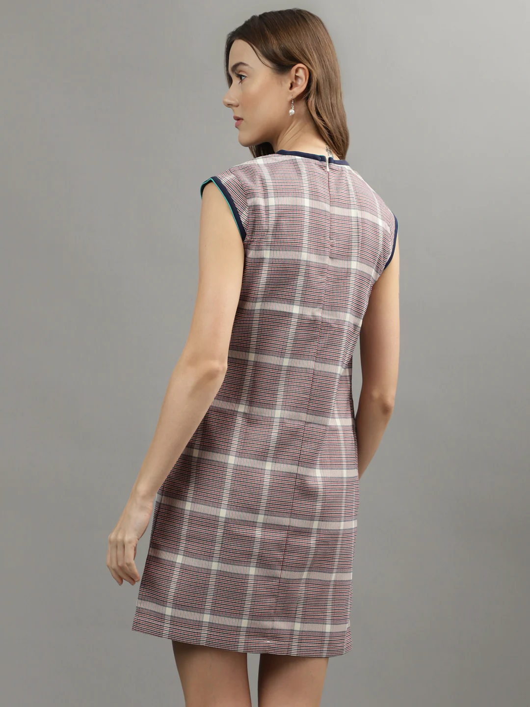 Iconic Women Red Checked Round Neck Short Sleeves Bodycon Dress - Image 4