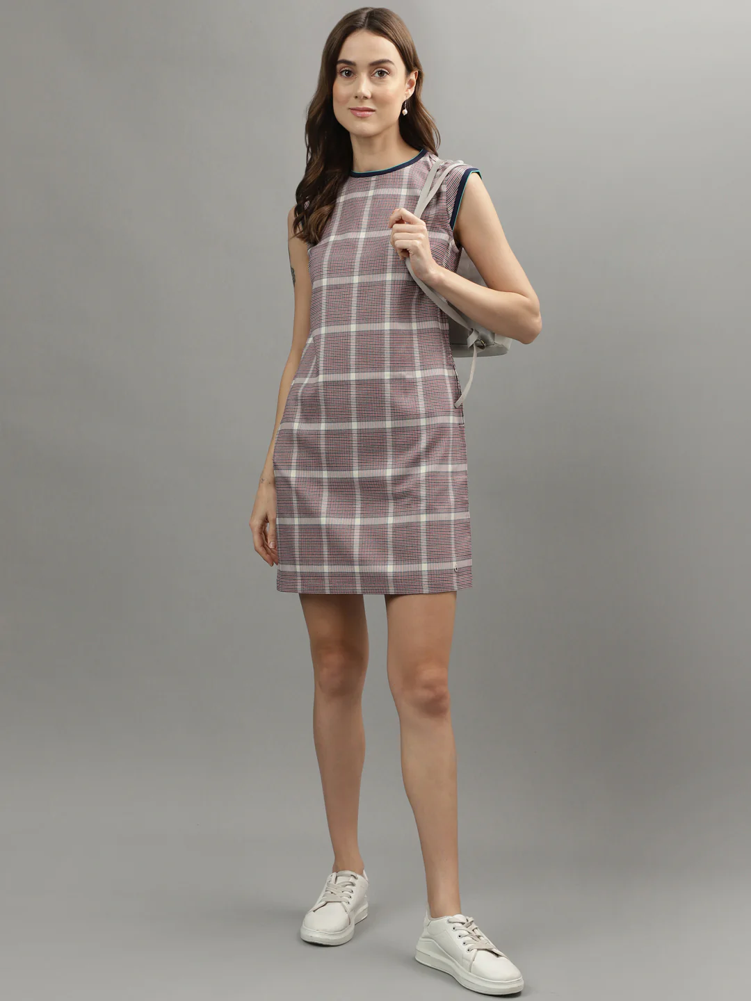 Iconic Women Red Checked Round Neck Short Sleeves Bodycon Dress - Image 5