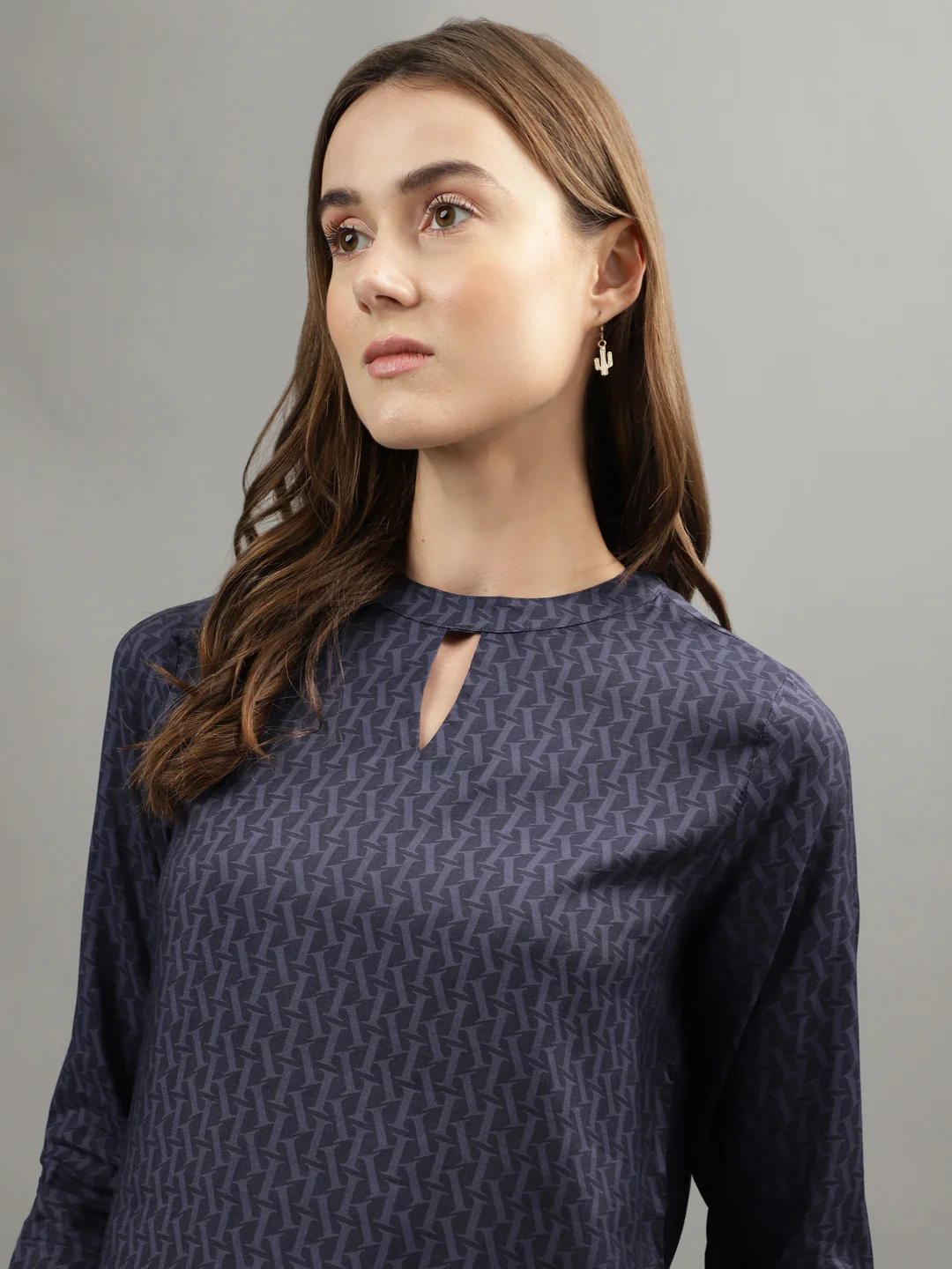 Iconic Women Navy Blue Printed Band Collar Top - Image 5