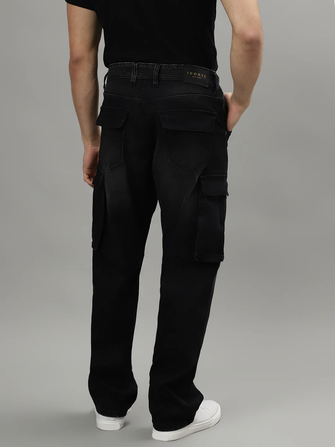 Iconic Men Black Solid Regular Fit Mid-Rise Jeans - Image 3