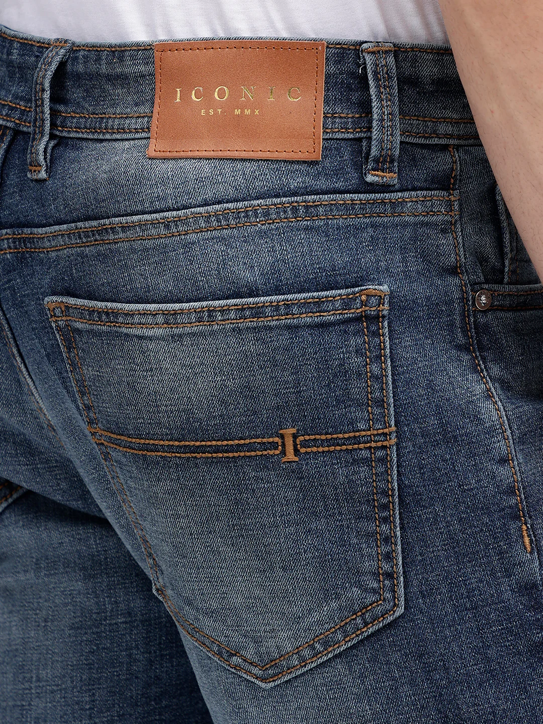 Iconic Men Blue Washed Mid-Rise Tapered Fit Jeans - Image 7