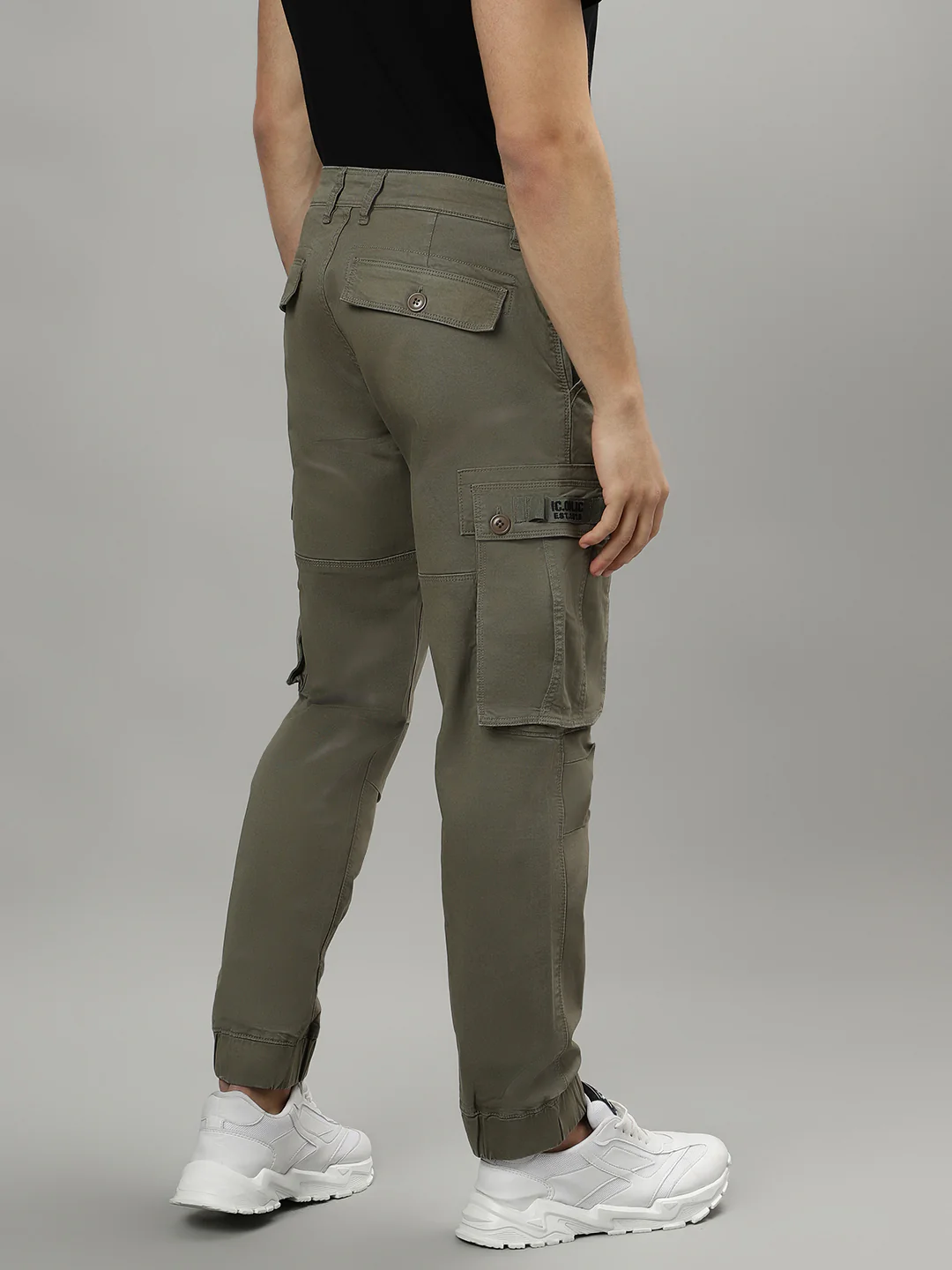 Iconic Men Solid Mid-rise Regular Fit Cargo Trouser - Image 3