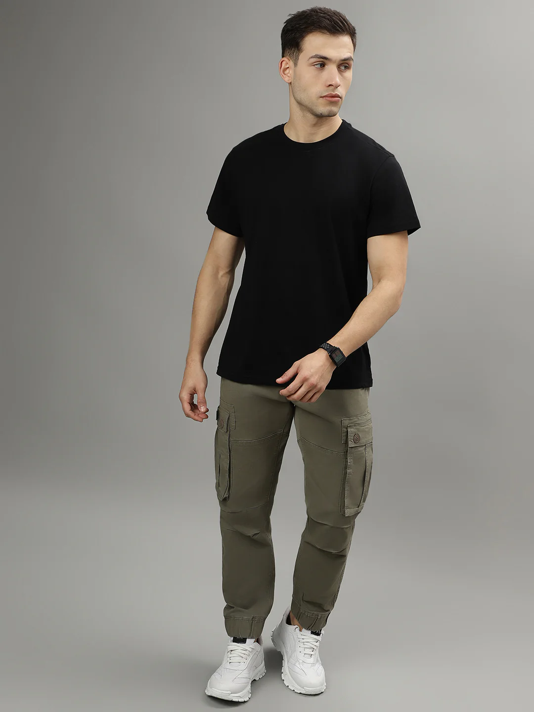 Iconic Men Solid Mid-rise Regular Fit Cargo Trouser - Image 4