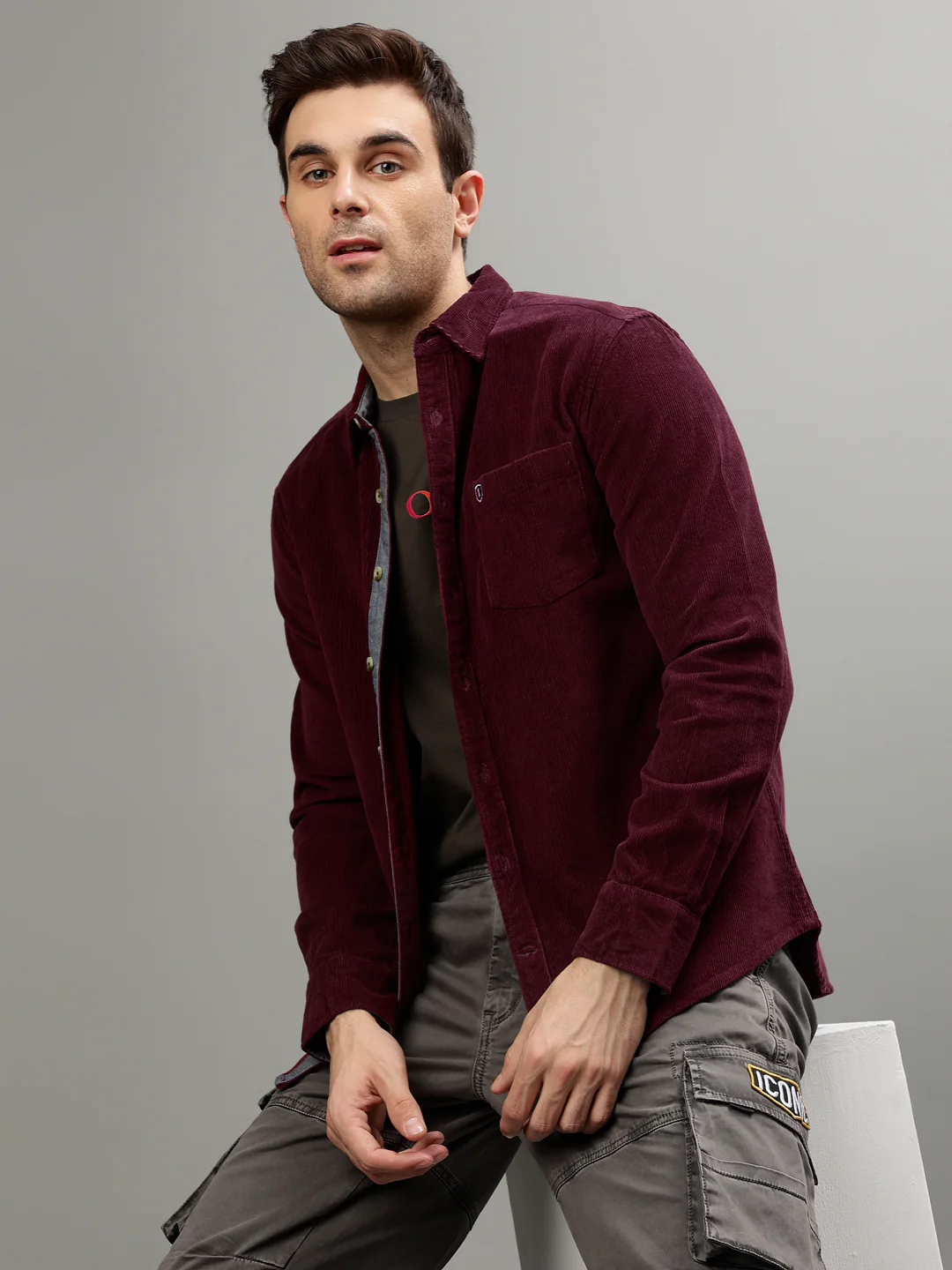 Iconic Men Wine Solid Spread Collar Full Sleeves Shirt - Image 2