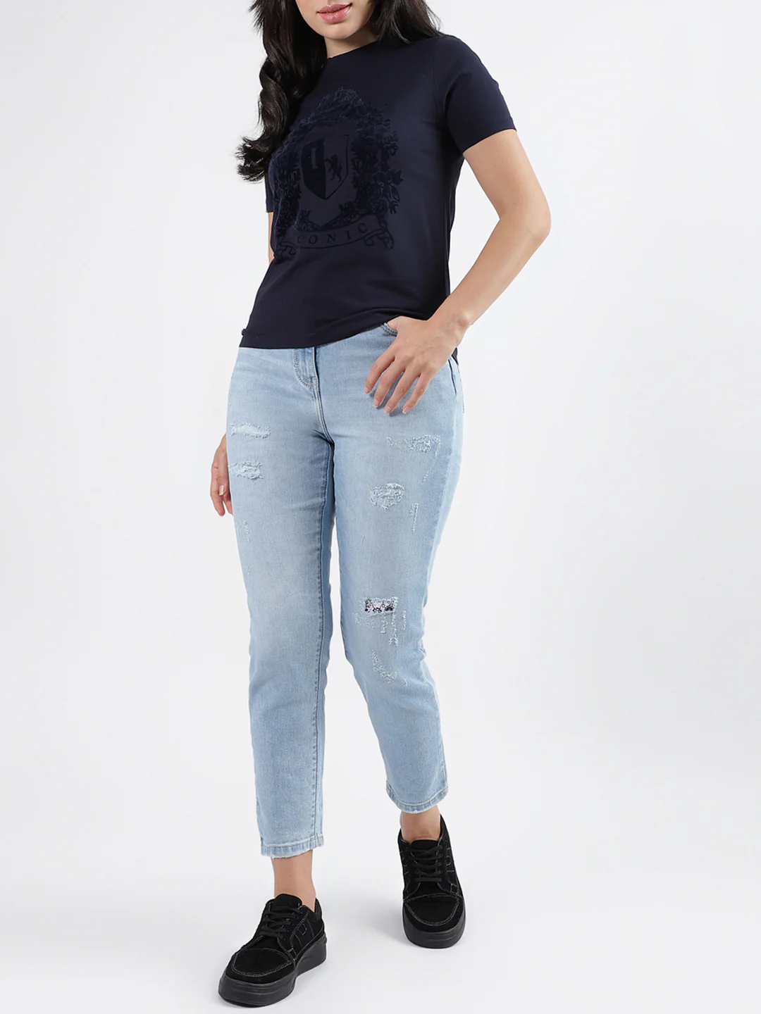 Iconic Women Blue Faded Slim Straight Fit Jeans - Image 4