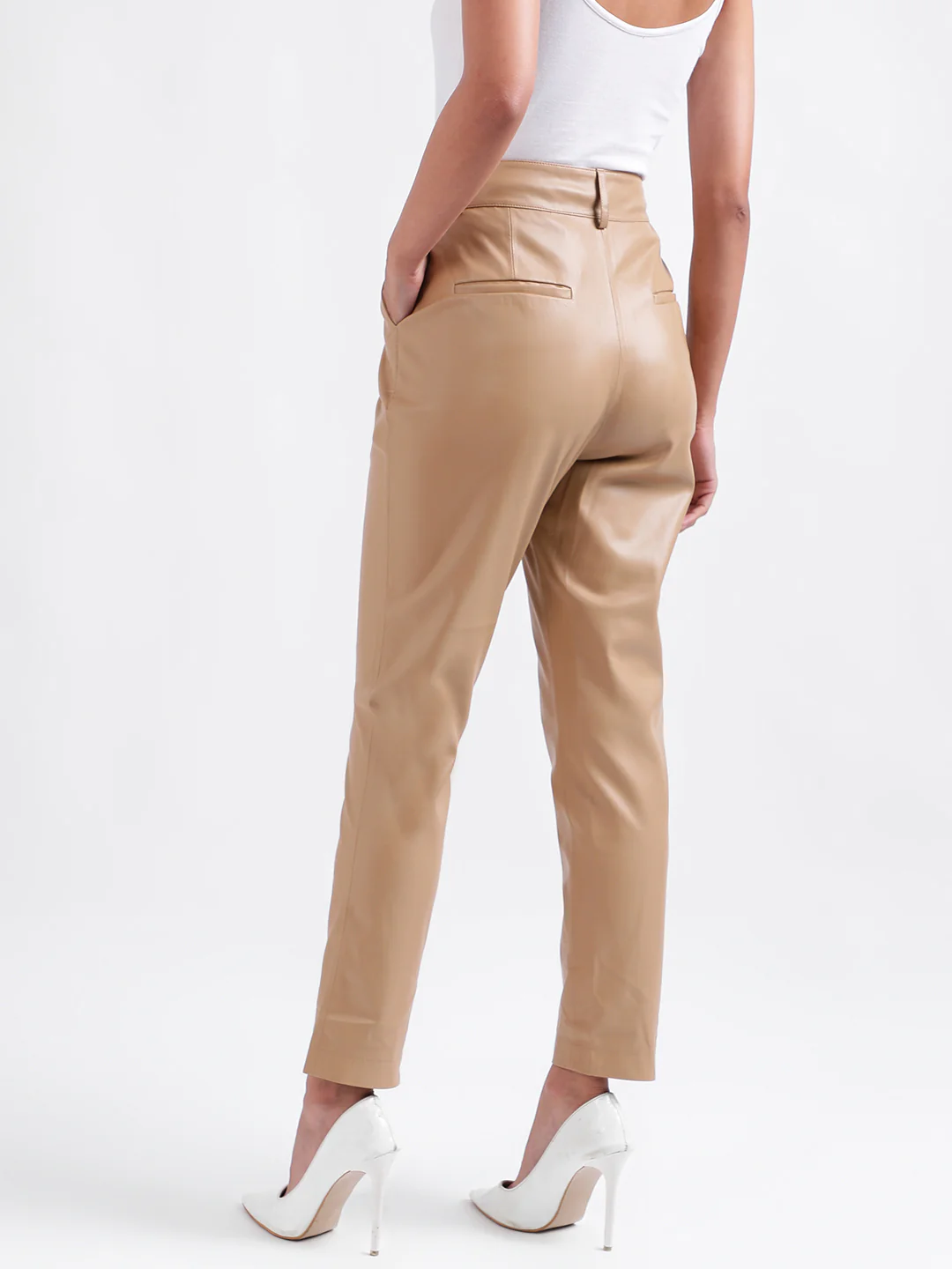 Iconic Women Beige Solid Regular Fit Trouser - Image 4