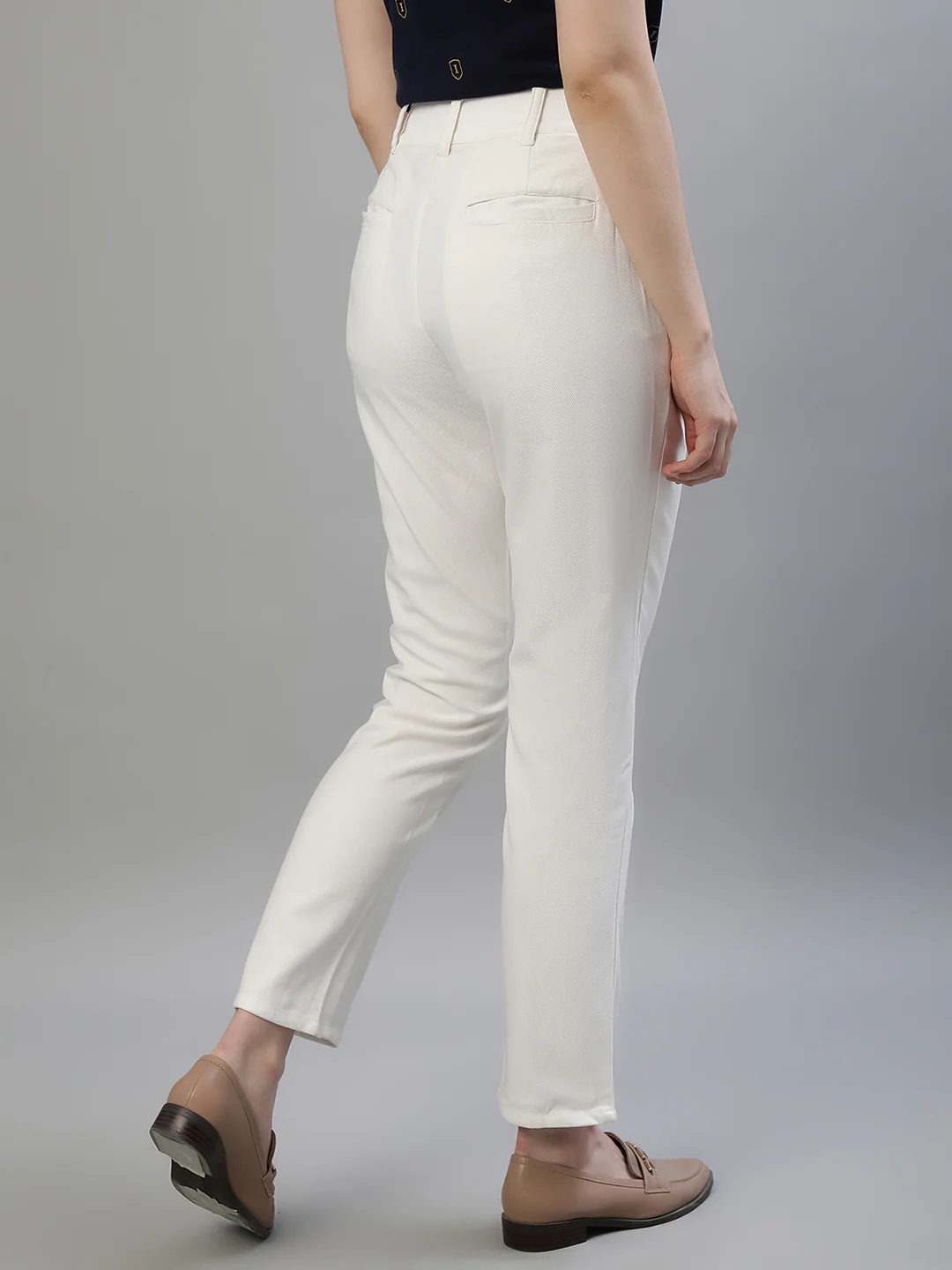Iconic Women White Solid Regular Fit Mid-Rise Trouser - Image 4