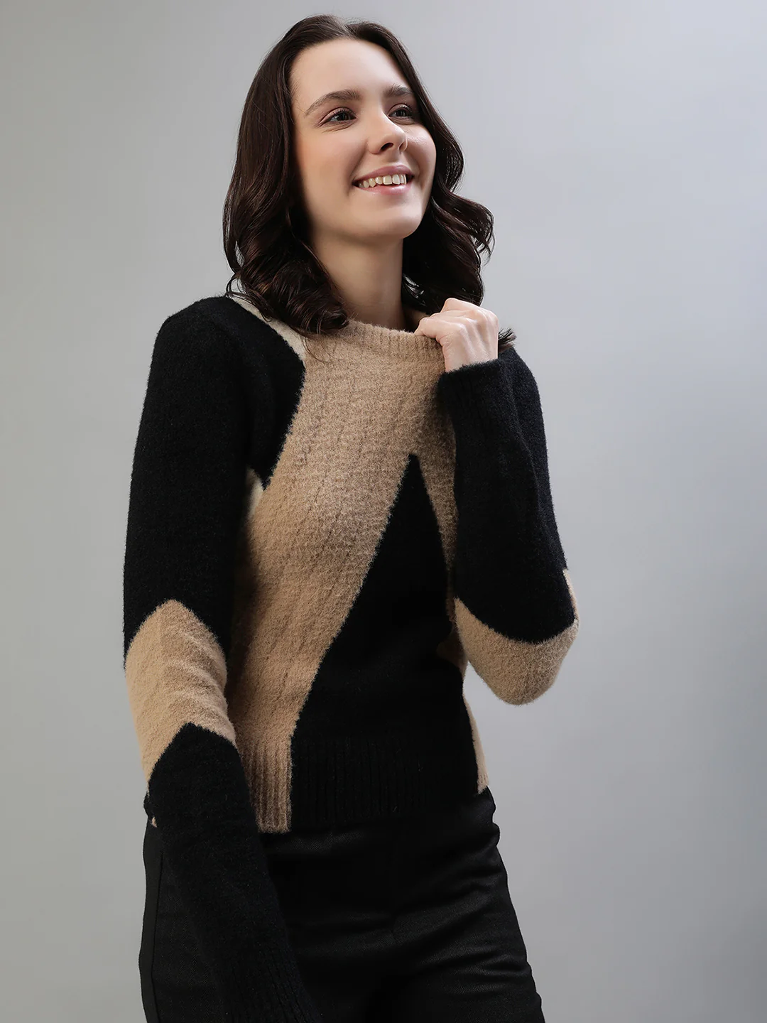 Iconic Women Beige Colorblocked Round Neck Full Sleeves Sweater - Image 5
