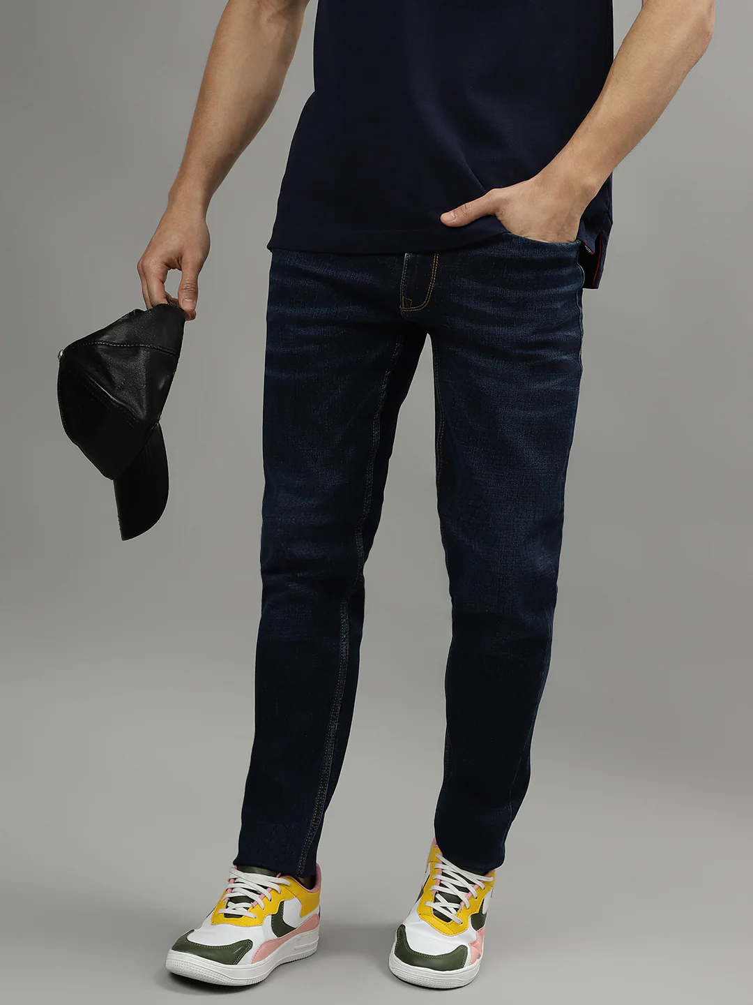 Iconic Men Blue Solid Mid-Rise Tapered Fit Jeans - Image 5