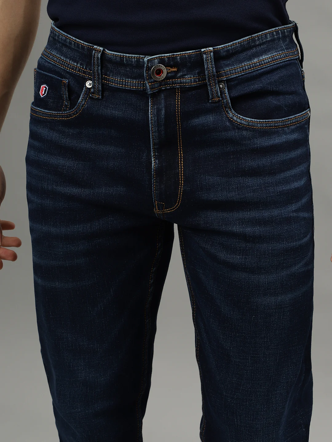 Iconic Men Blue Solid Mid-Rise Tapered Fit Jeans - Image 6