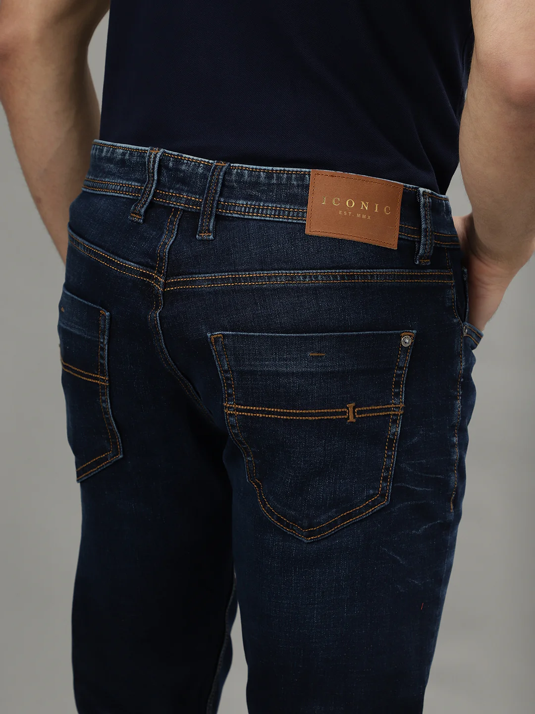 Iconic Men Blue Solid Mid-Rise Tapered Fit Jeans - Image 7