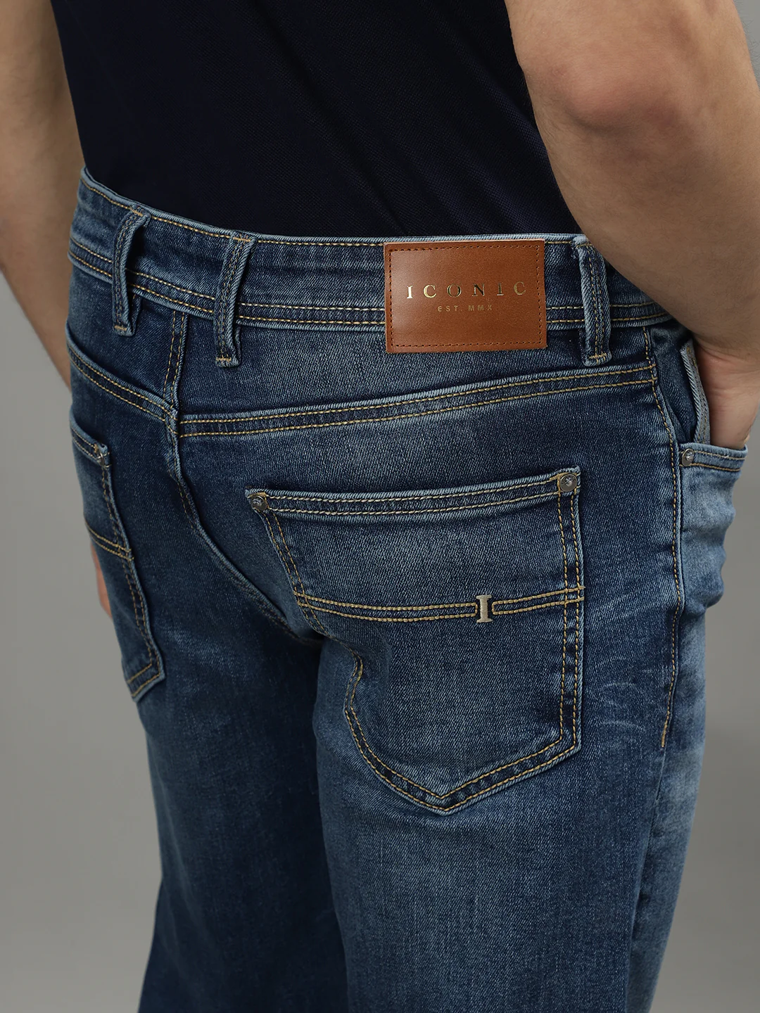Iconic Men Blue Washed Mid-Rise Skinny Fit Jeans - Image 7