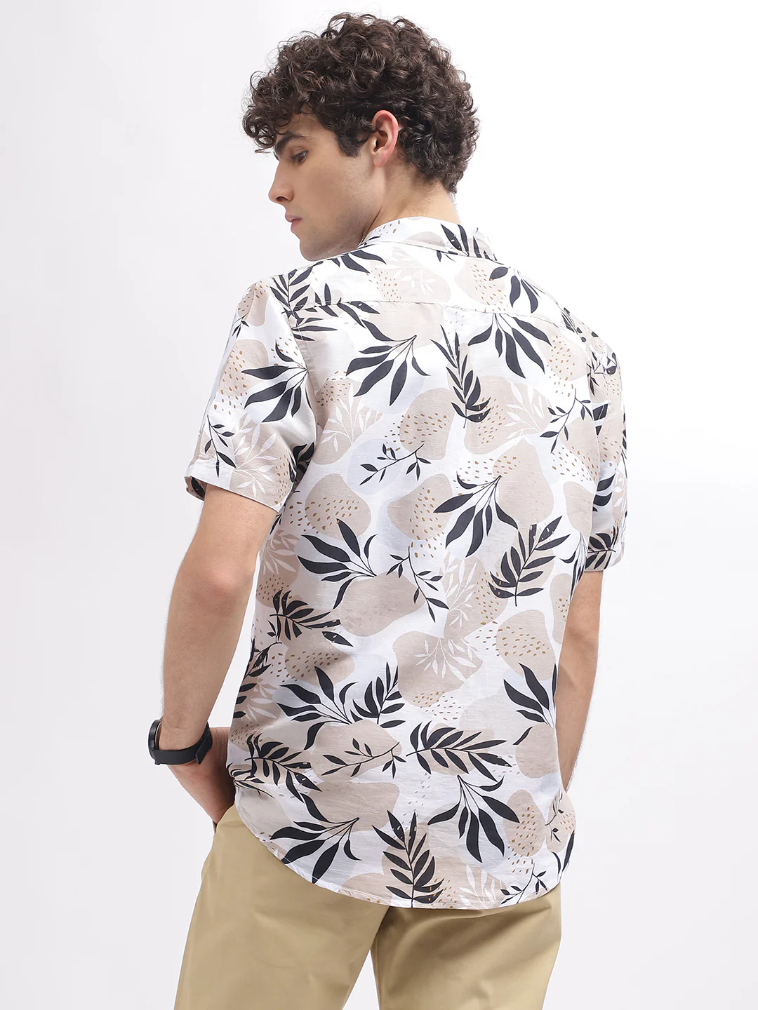 Iconic Men Multi Printed Spread Collar Short Sleeves Shirt - Image 4