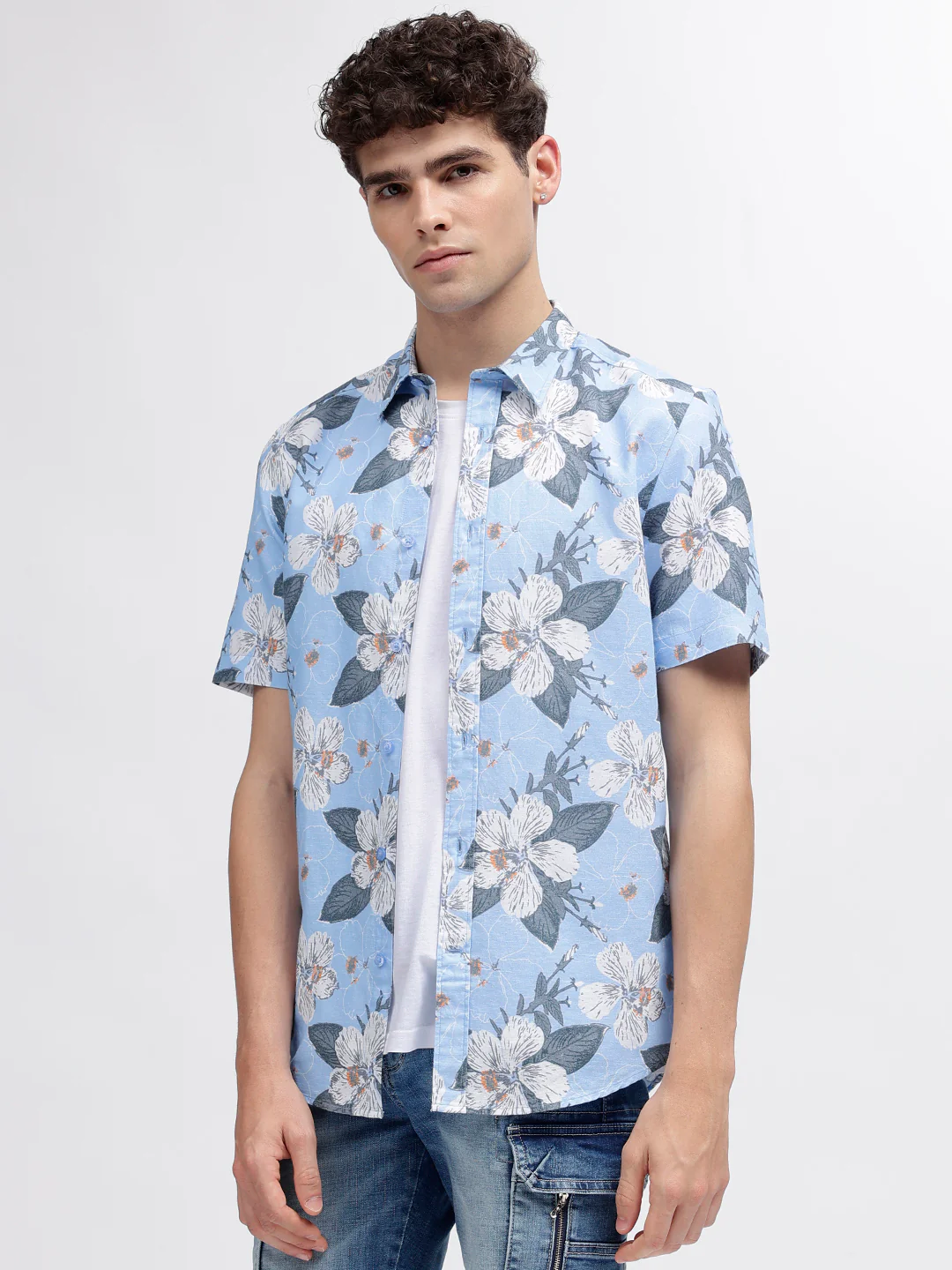Iconic Men Multi Printed Spread Collar Short Sleeves Shirt - Image 2