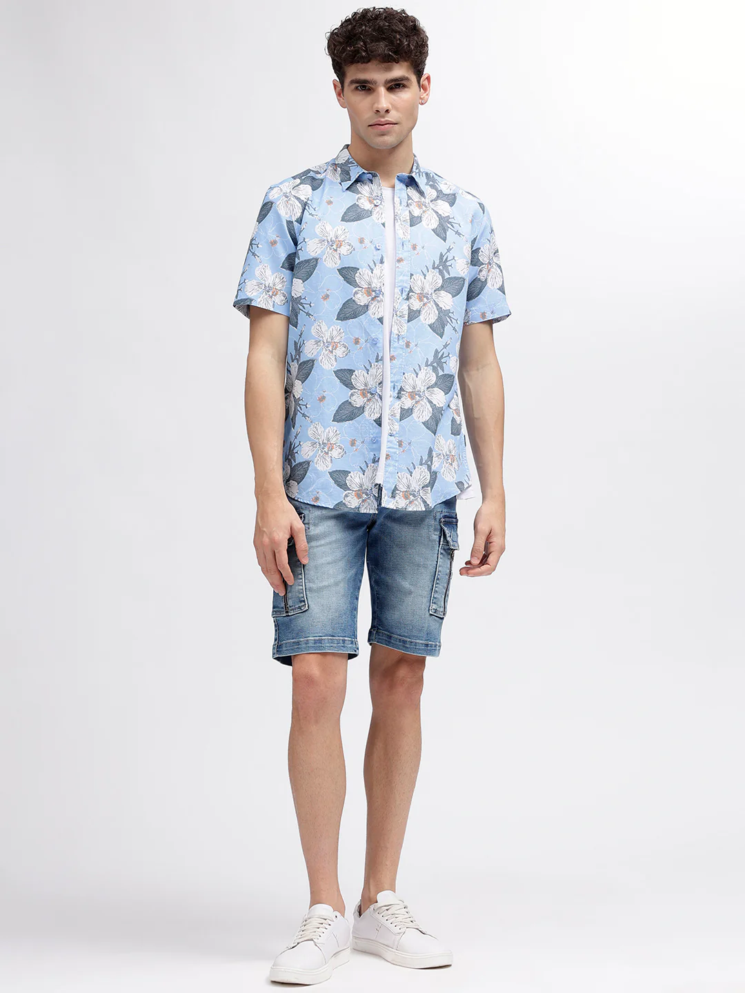 Iconic Men Multi Printed Spread Collar Short Sleeves Shirt - Image 4