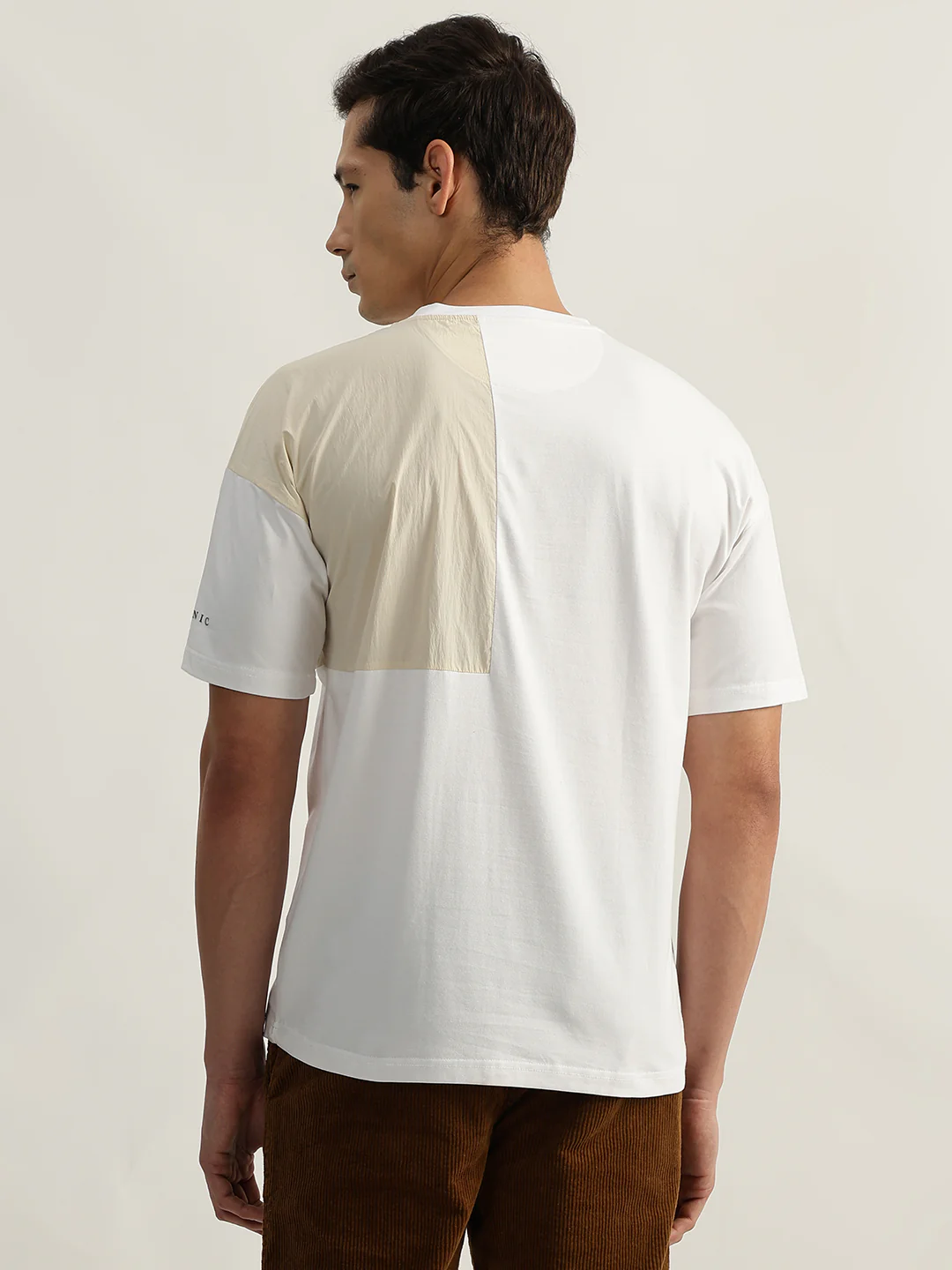 Iconic Men White Colour-Blocked Round Neck Short Sleeves Tshirt - Image 2