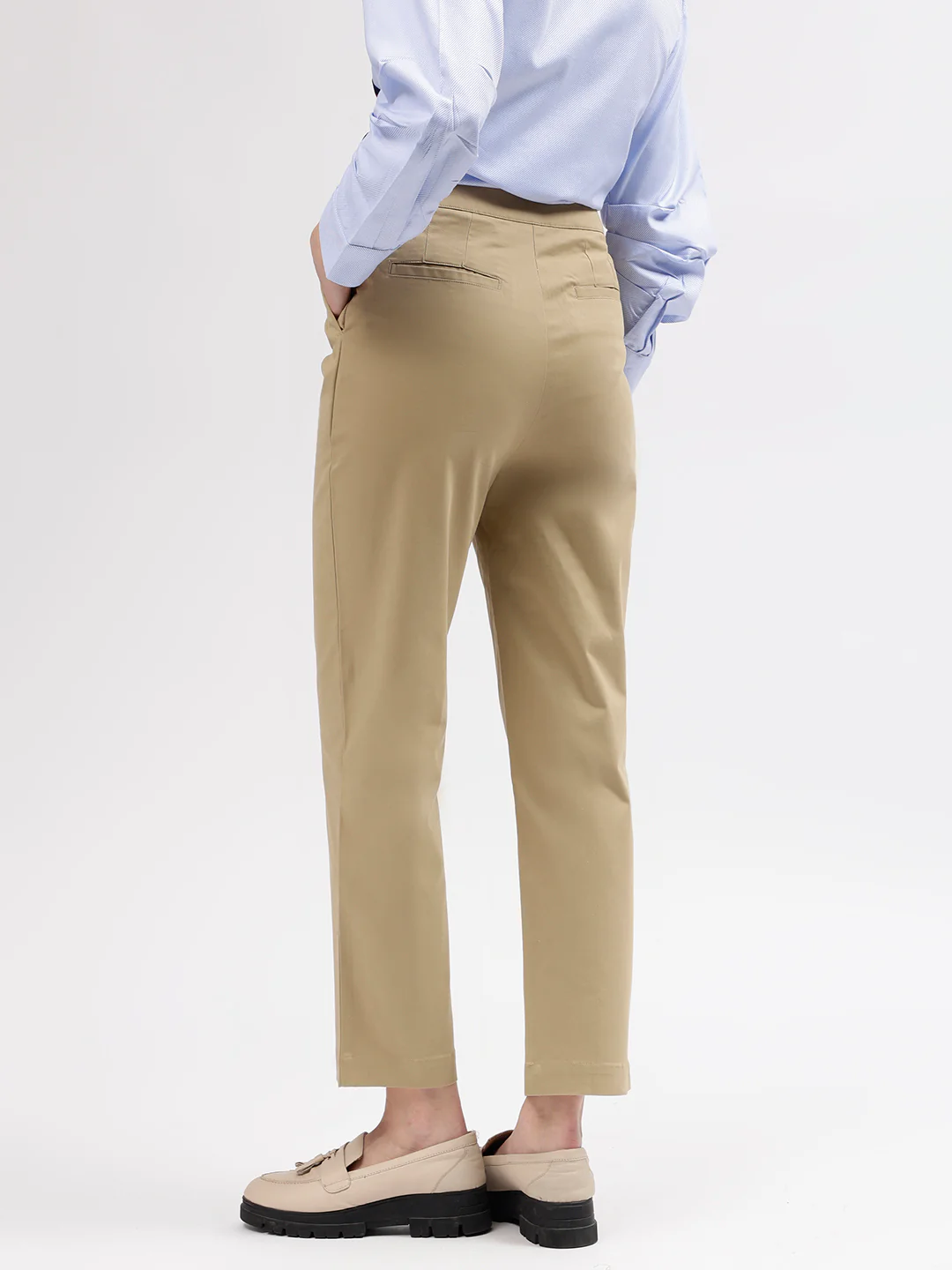 Iconic Women Khaki Solid Regular Fit Mid-Rise Trouser - Image 3