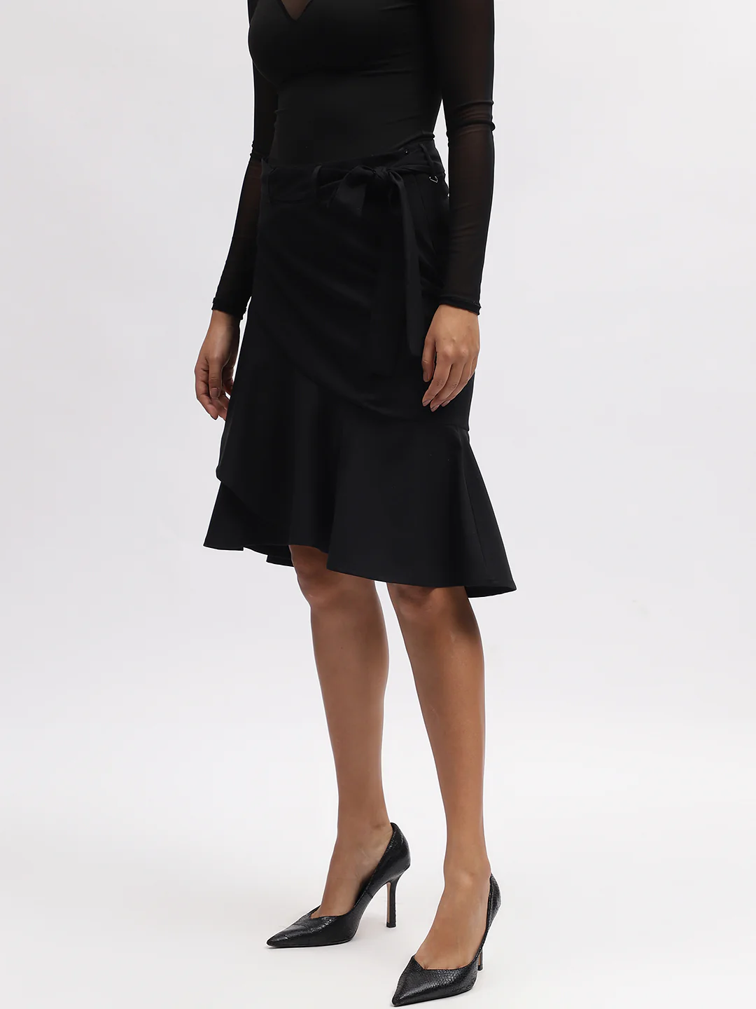 Iconic Women Black Solid Regular Fit Skirt - Image 2