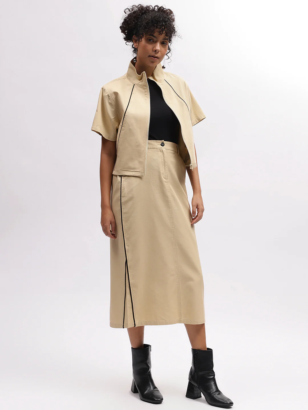 Iconic Women Beige Solid High Neck Short Sleeves Top - Image 5