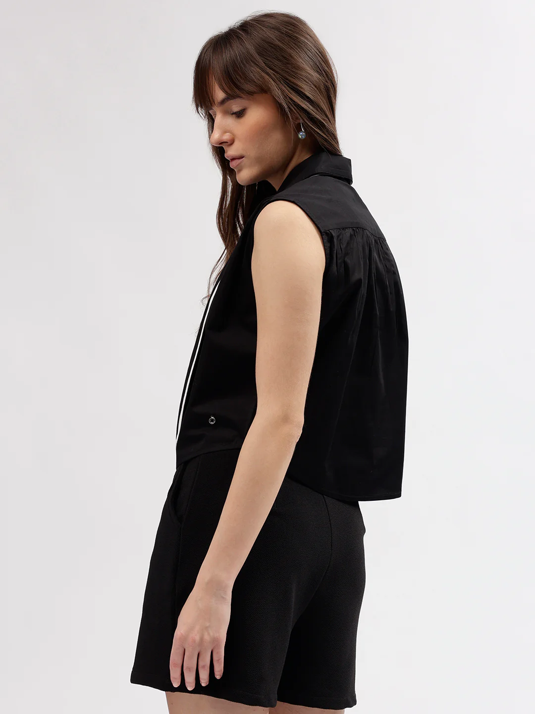 Iconic Women Black Solid Shirt Collar Sleeveless Top - Image 3
