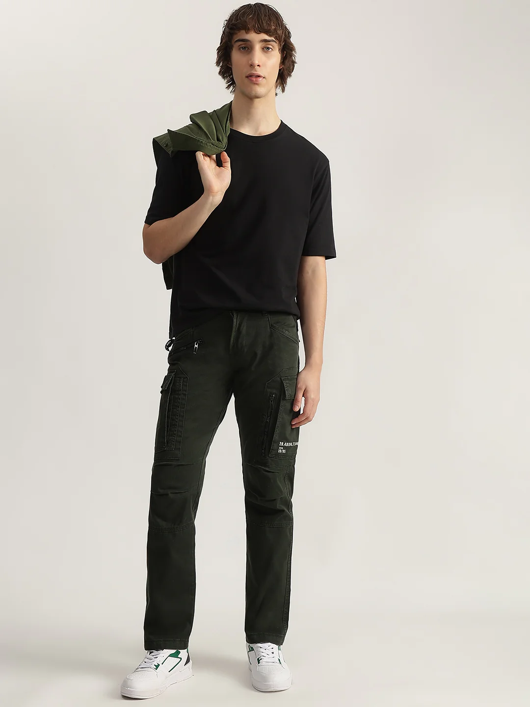 Iconic Men Olive Solid Regular Fit Cargo Trouser - Image 4