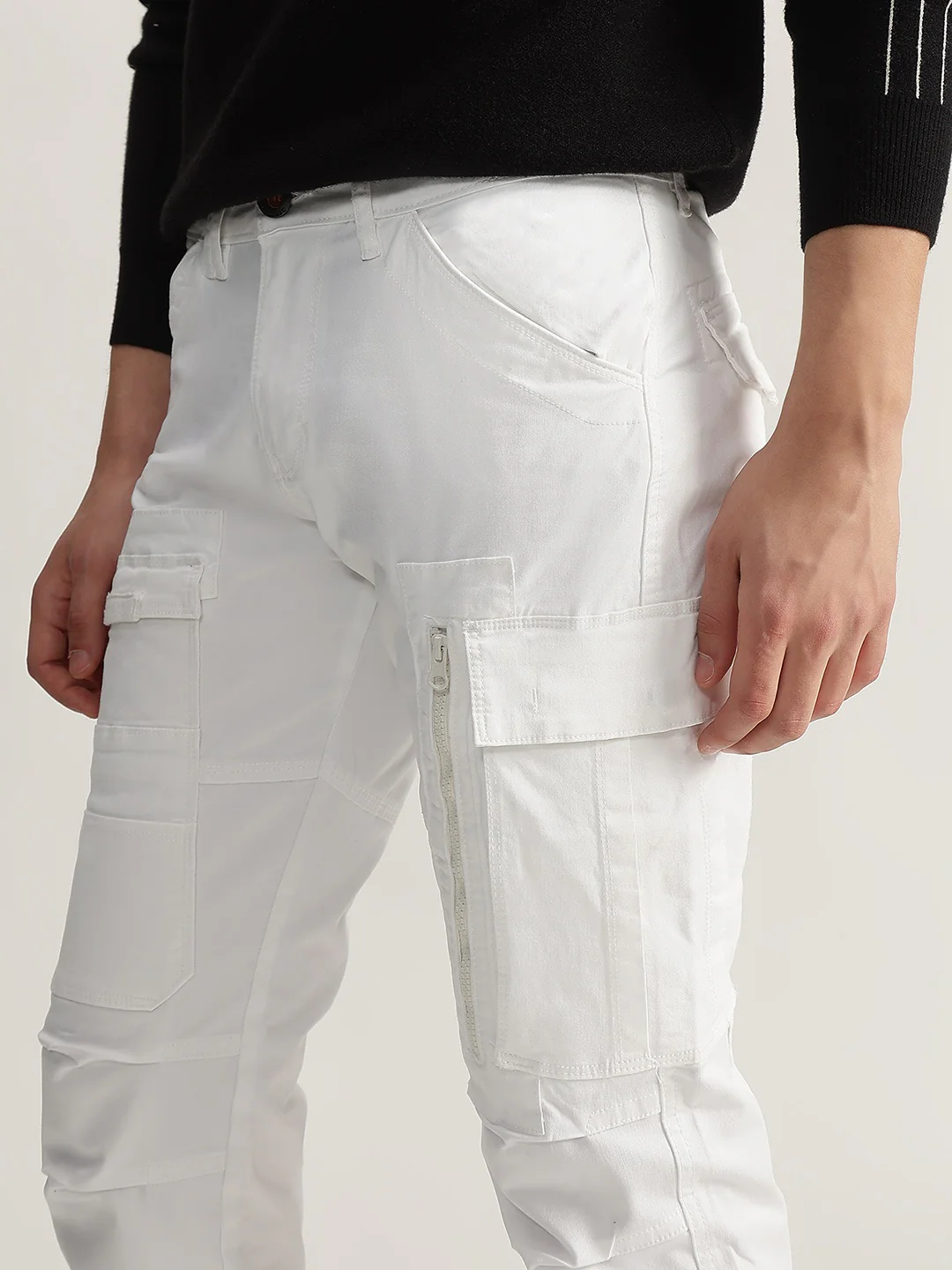 Iconic Men White Solid Regular Fit Cargo Trouser - Image 5