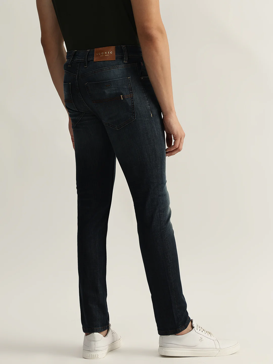 Iconic Men Blue Solid Skinny Fit Mid-Rise Jeans - Image 3