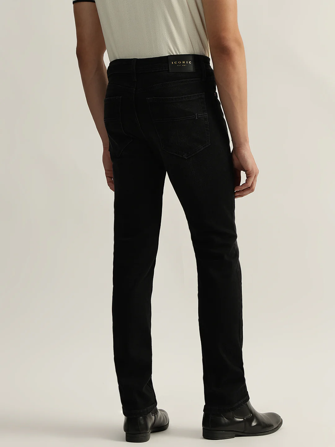 Iconic Men Black Solid Skinny Fit Mid-Rise Jeans - Image 3