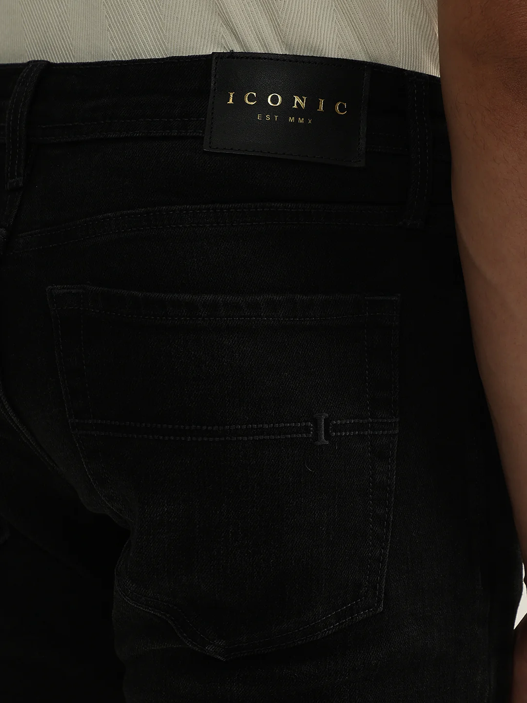 Iconic Men Black Solid Skinny Fit Mid-Rise Jeans - Image 7
