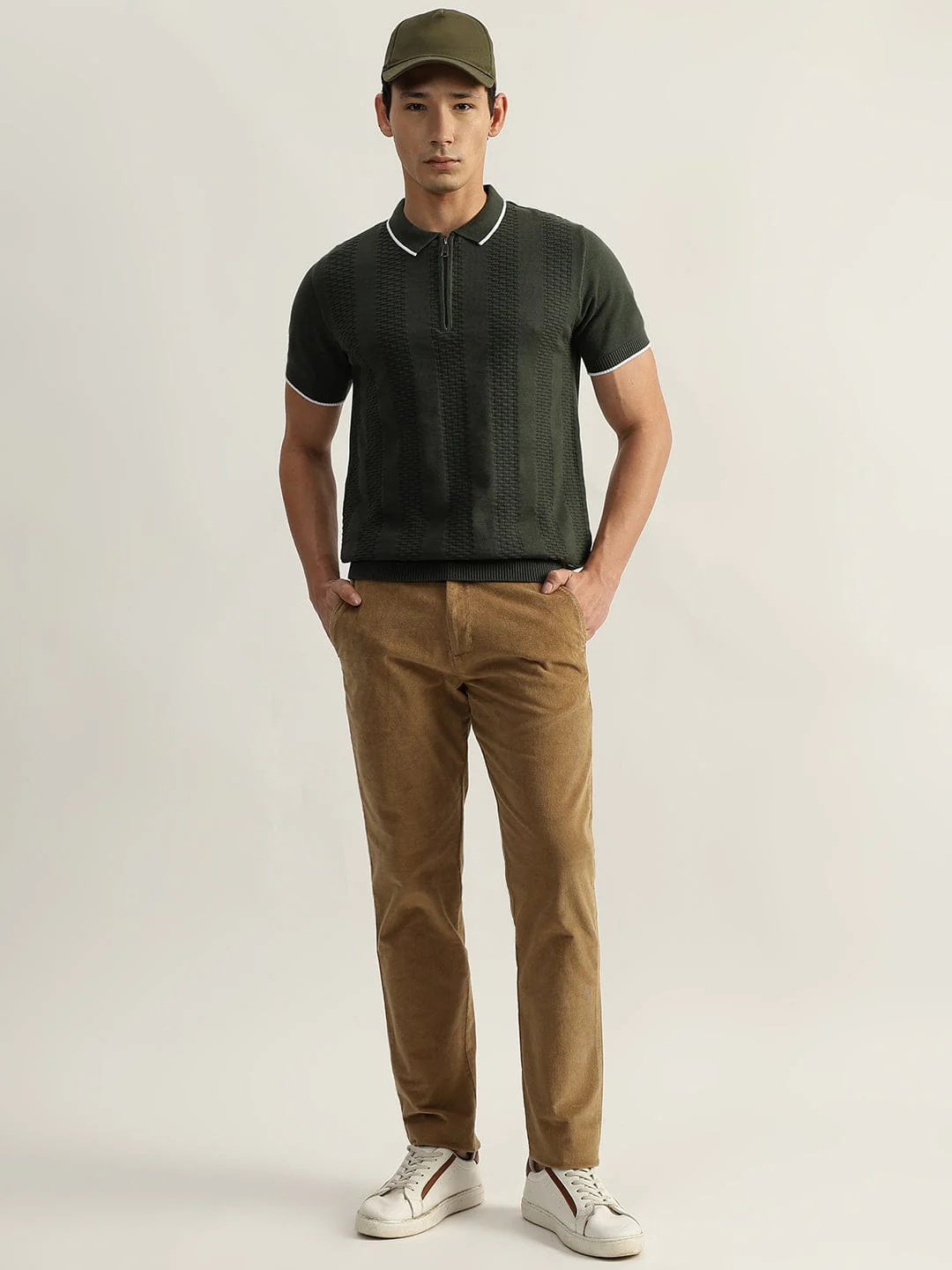 Iconic Men Green Solid Polo Polo Tshirt - Image 4