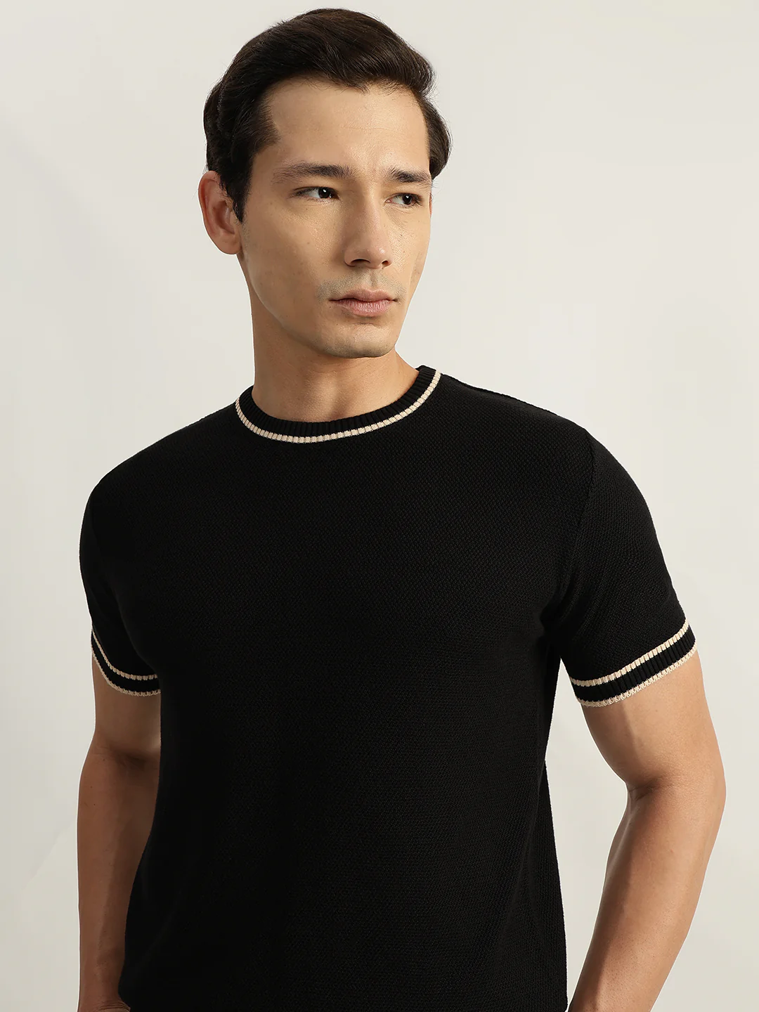 Iconic Men Black Solid Round Neck Short Sleeves Tshirt - Image 2