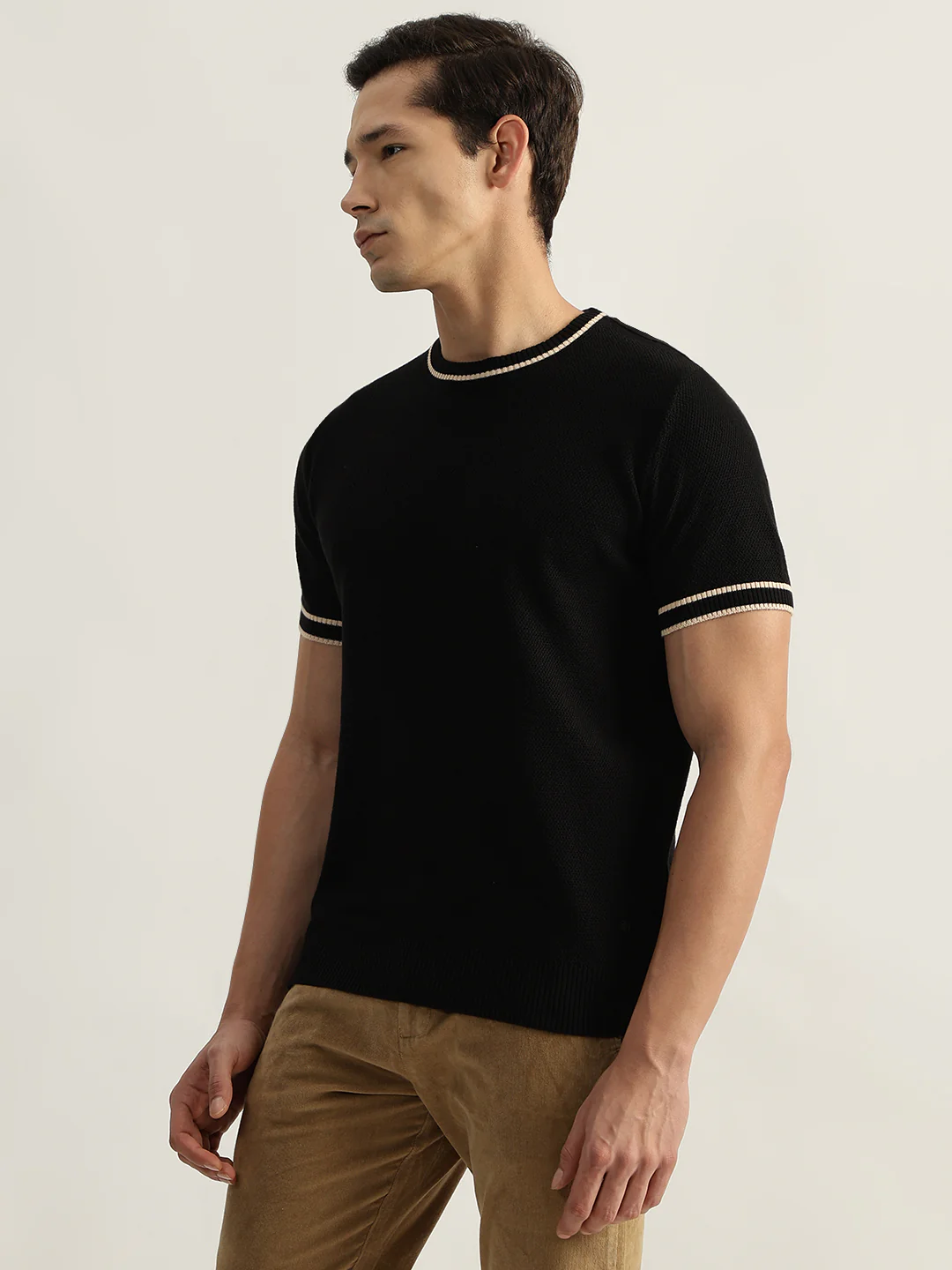 Iconic Men Black Solid Round Neck Short Sleeves Tshirt - Image 5