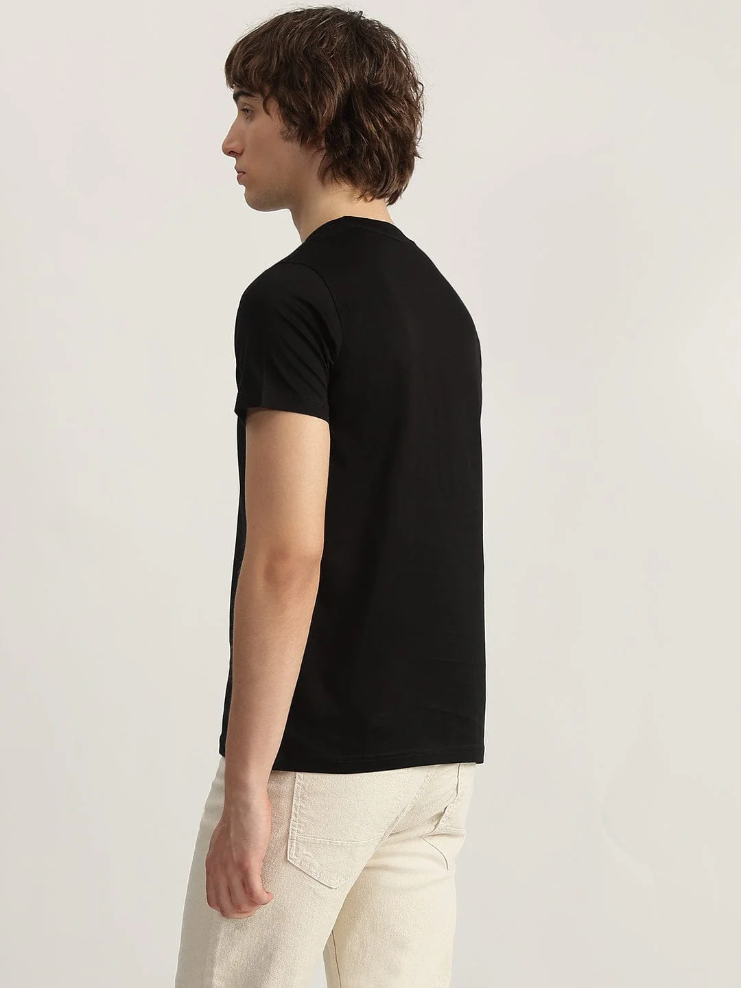 Iconic Men Black Solid Round Neck Tshirt - Image 3
