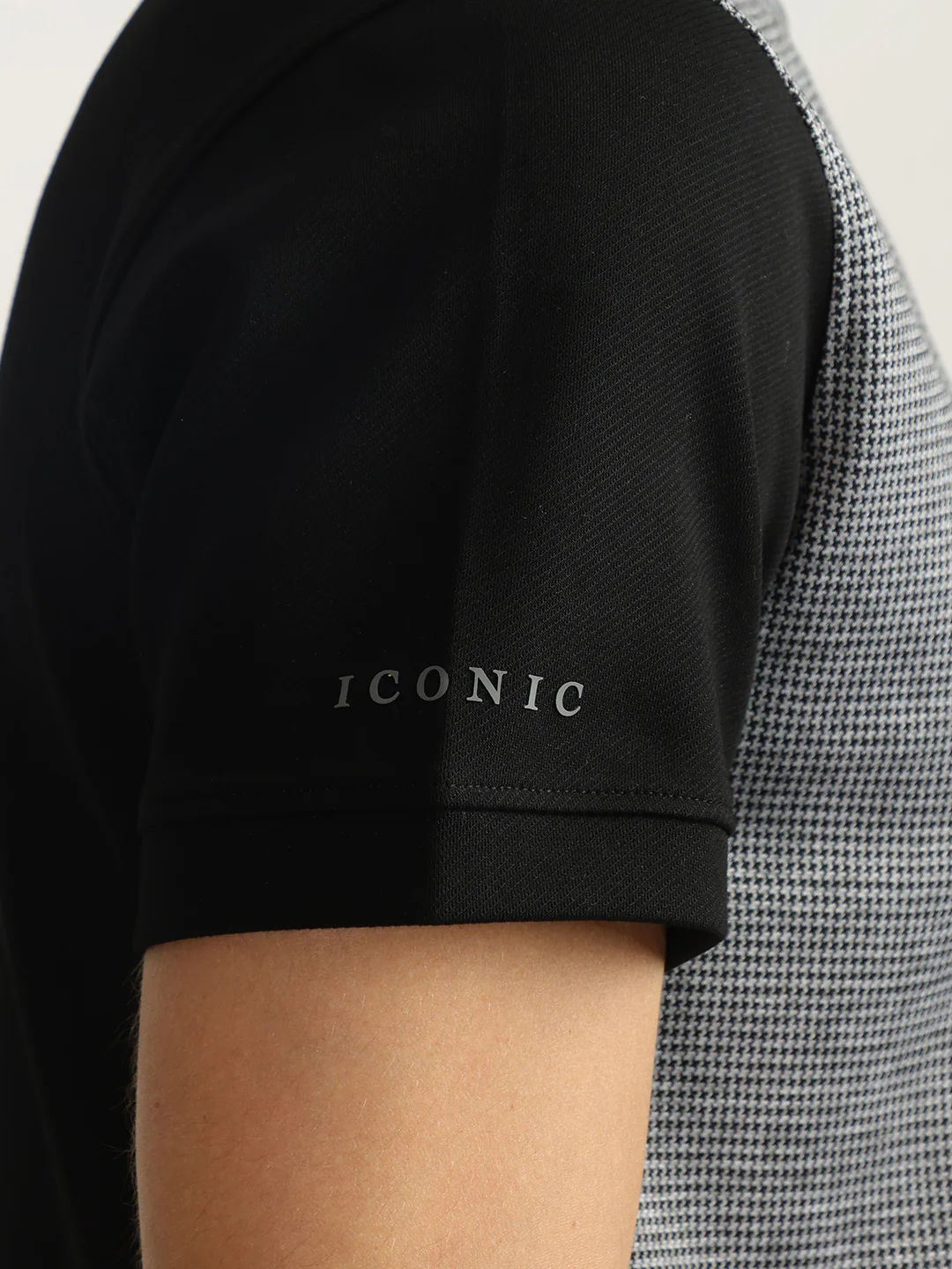 Iconic Men Black Self Design Round Neck Short Sleeves Tshirt - Image 6