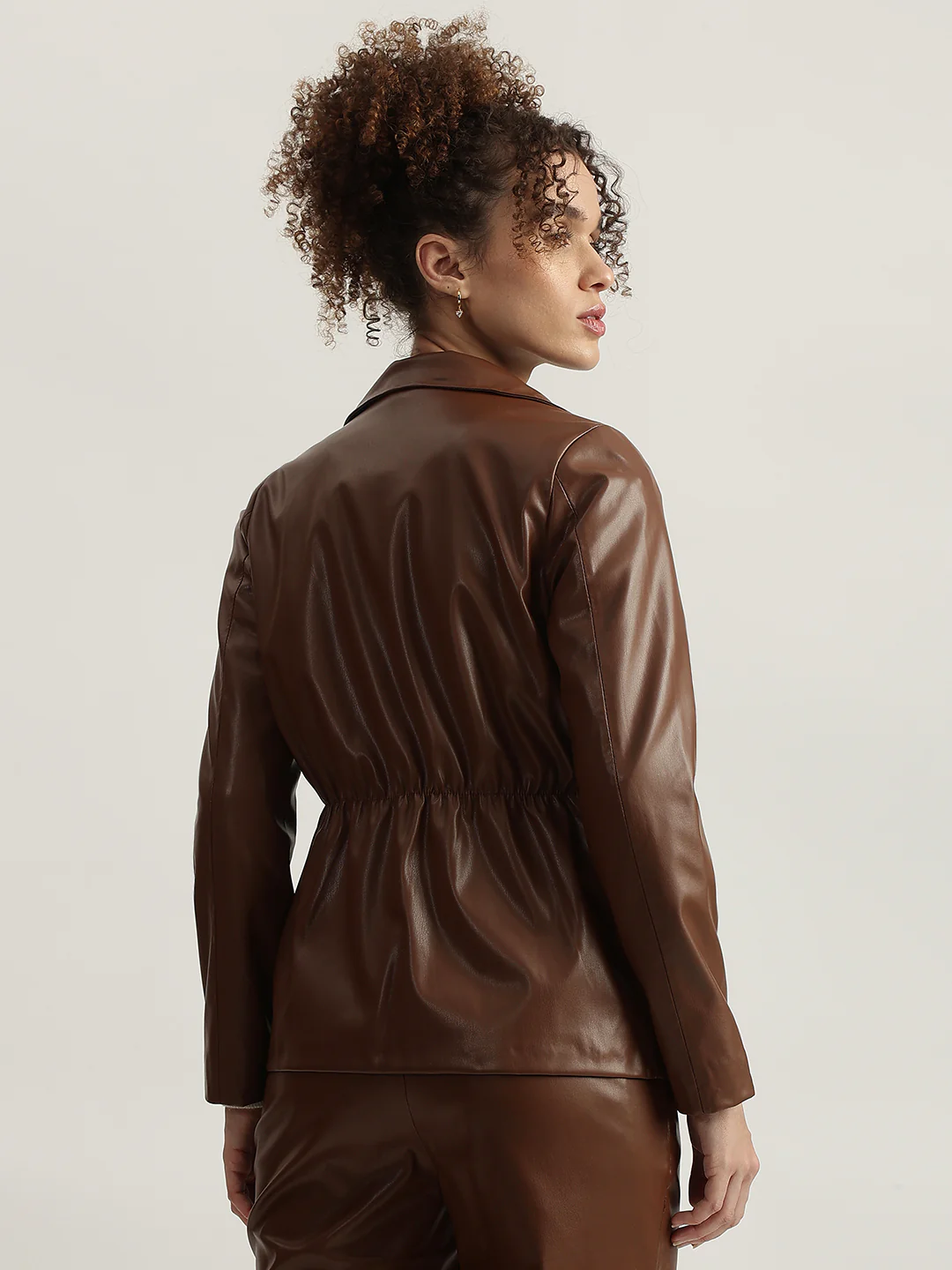 Iconic Women Brown Solid Notched Collar Full Sleeves Single Breasted Blazer - Image 3