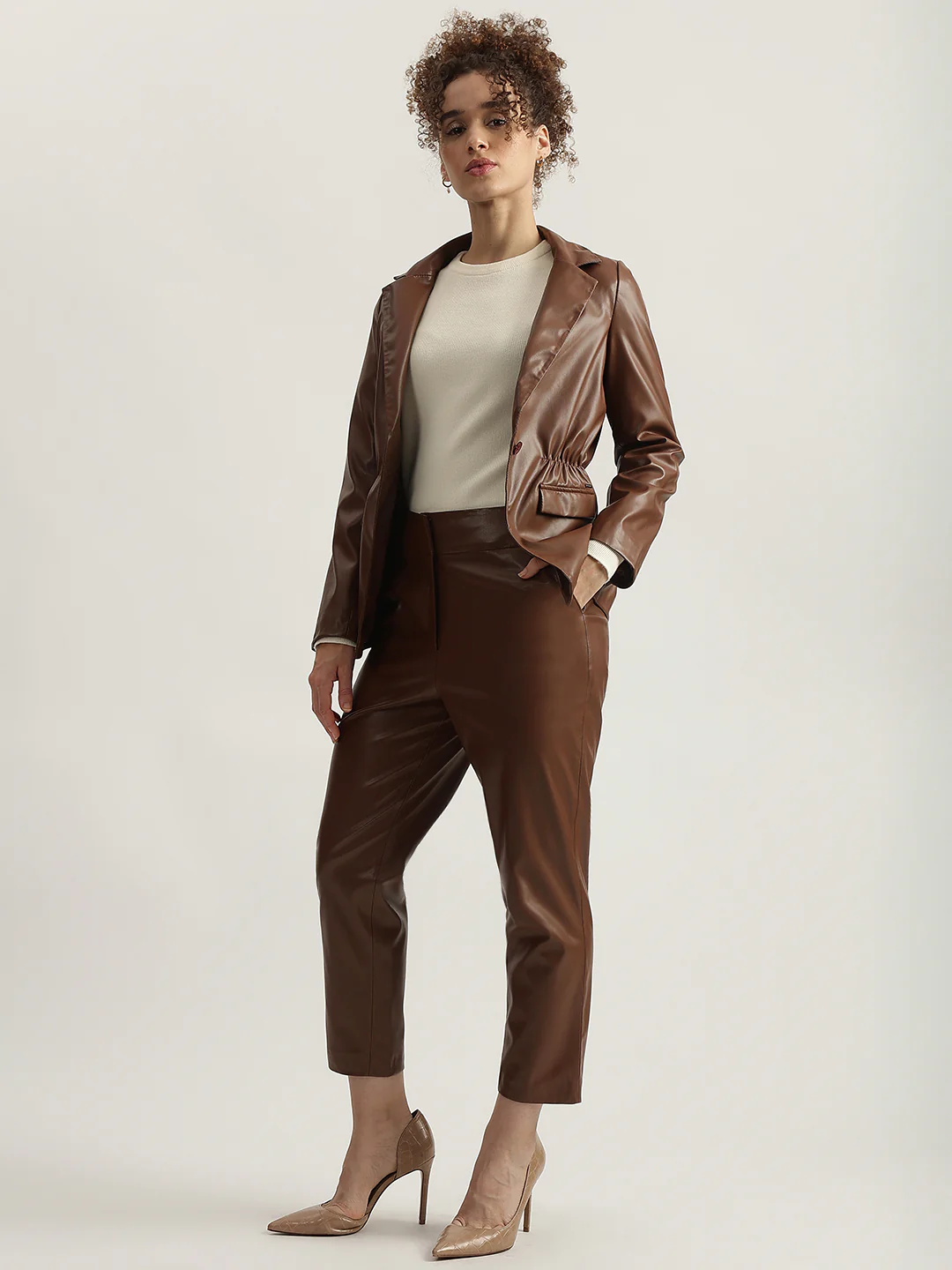 Iconic Women Brown Solid Notched Collar Full Sleeves Single Breasted Blazer - Image 4