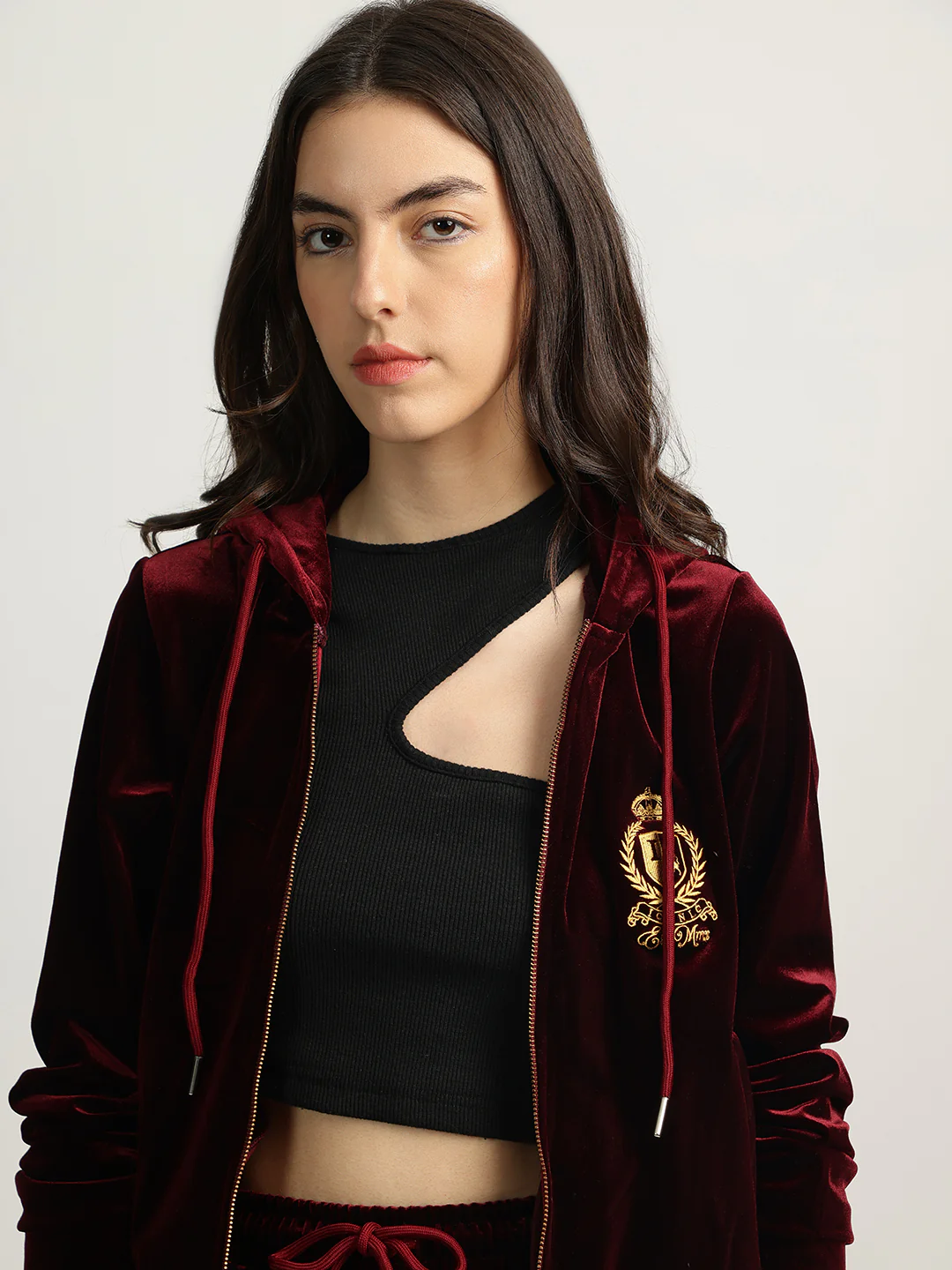 Iconic Women Maroon Solid Hooded Full Sleeves Zip Through Sweatshirt - Image 5