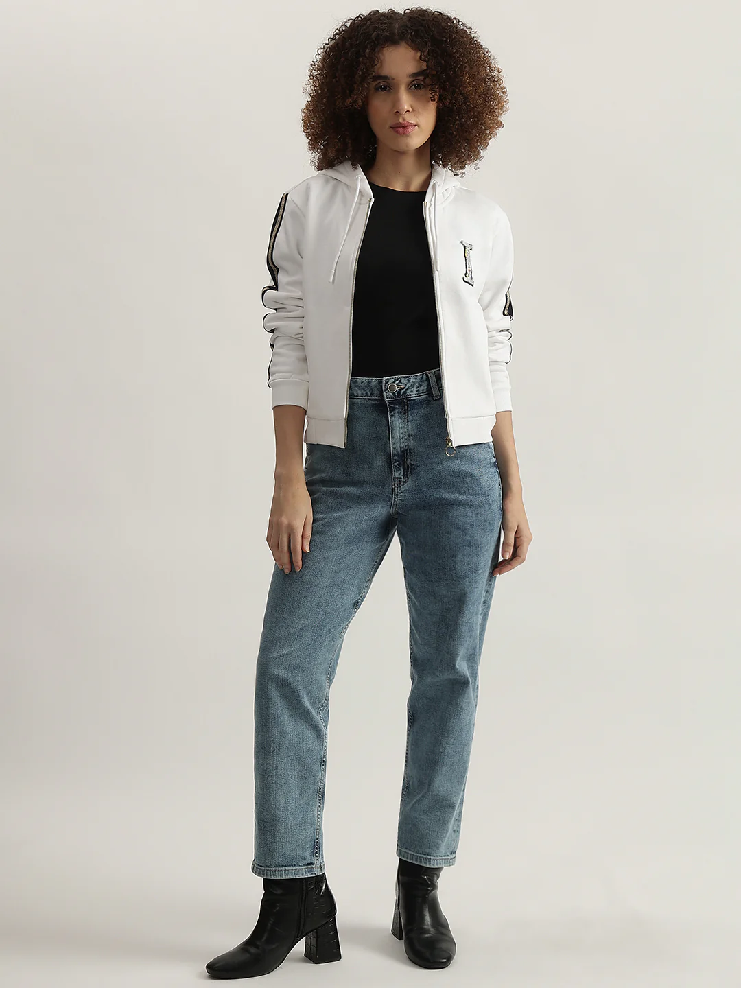 Iconic Women White Solid Hooded Full Sleeves Zip Through Sweatshirt - Image 4