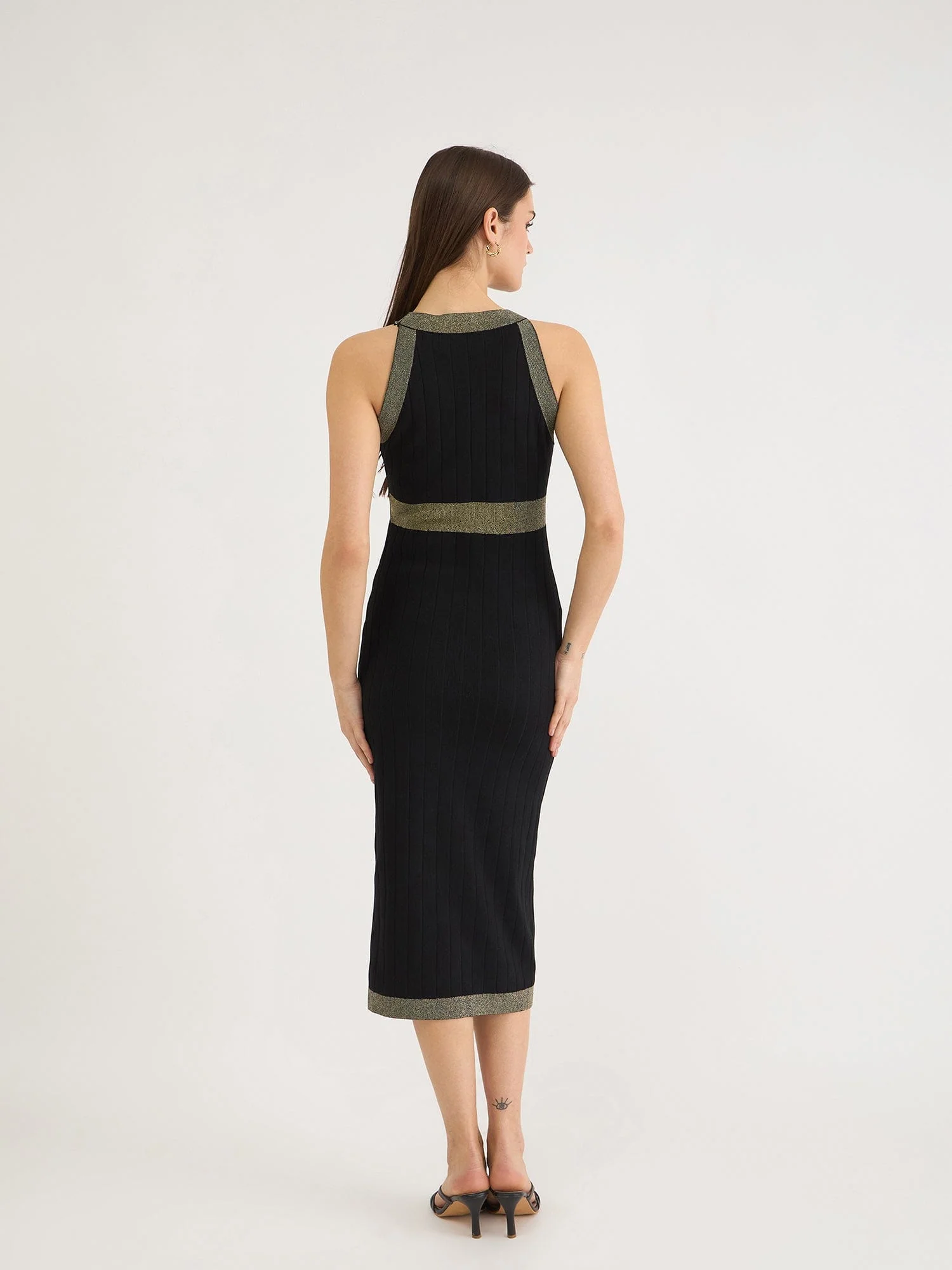 Iconic Women Black Solid V Neck Dress Set - Image 3