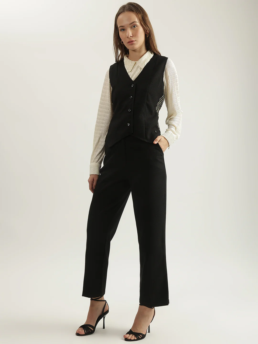 Iconic Women Black Solid V-Neck Sleeveless Waist Coat - Image 5